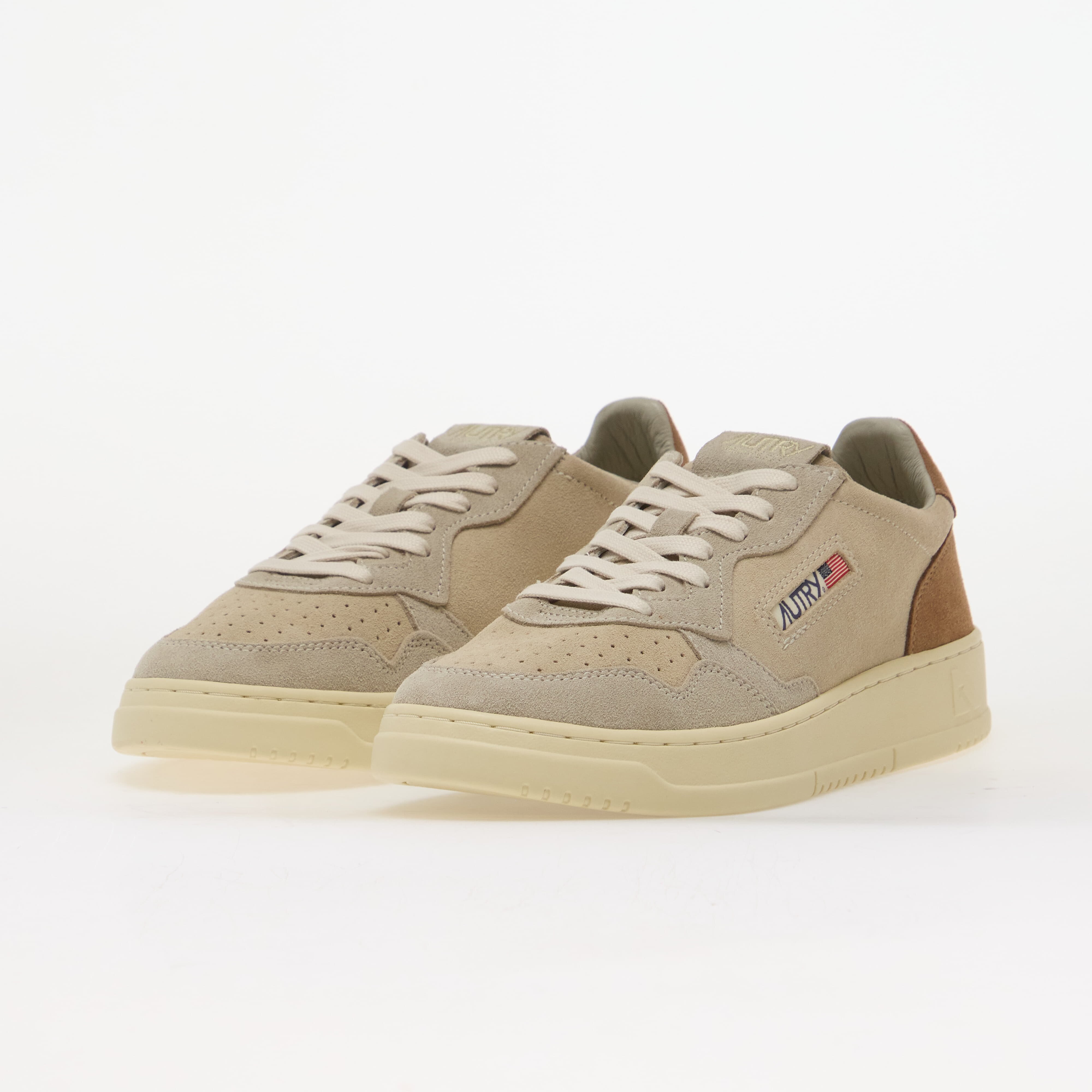 Autry Сникърси Medalist Low Man Sand/ Cigar