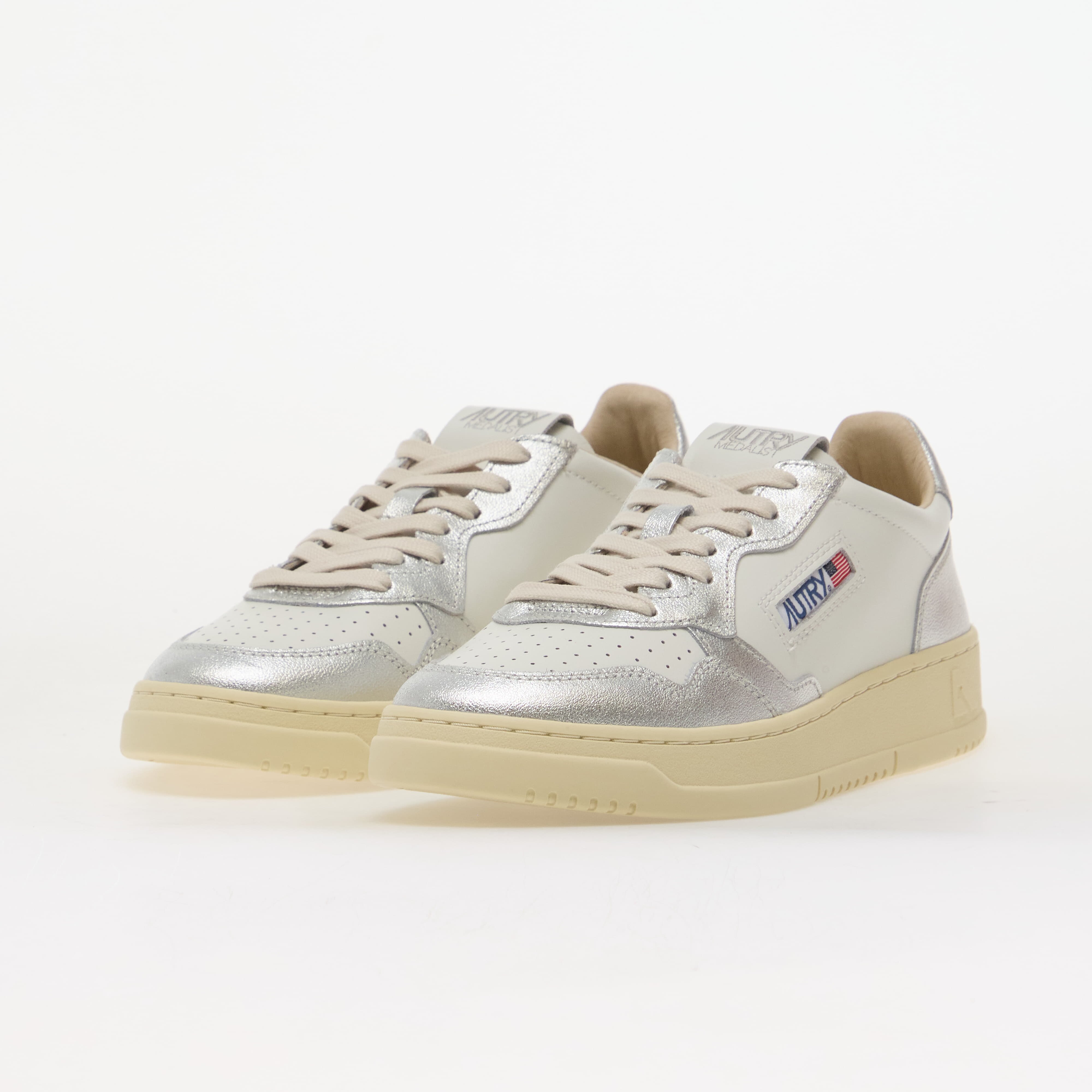 Autry Сникърси Medalist Low Woman Silver/ White