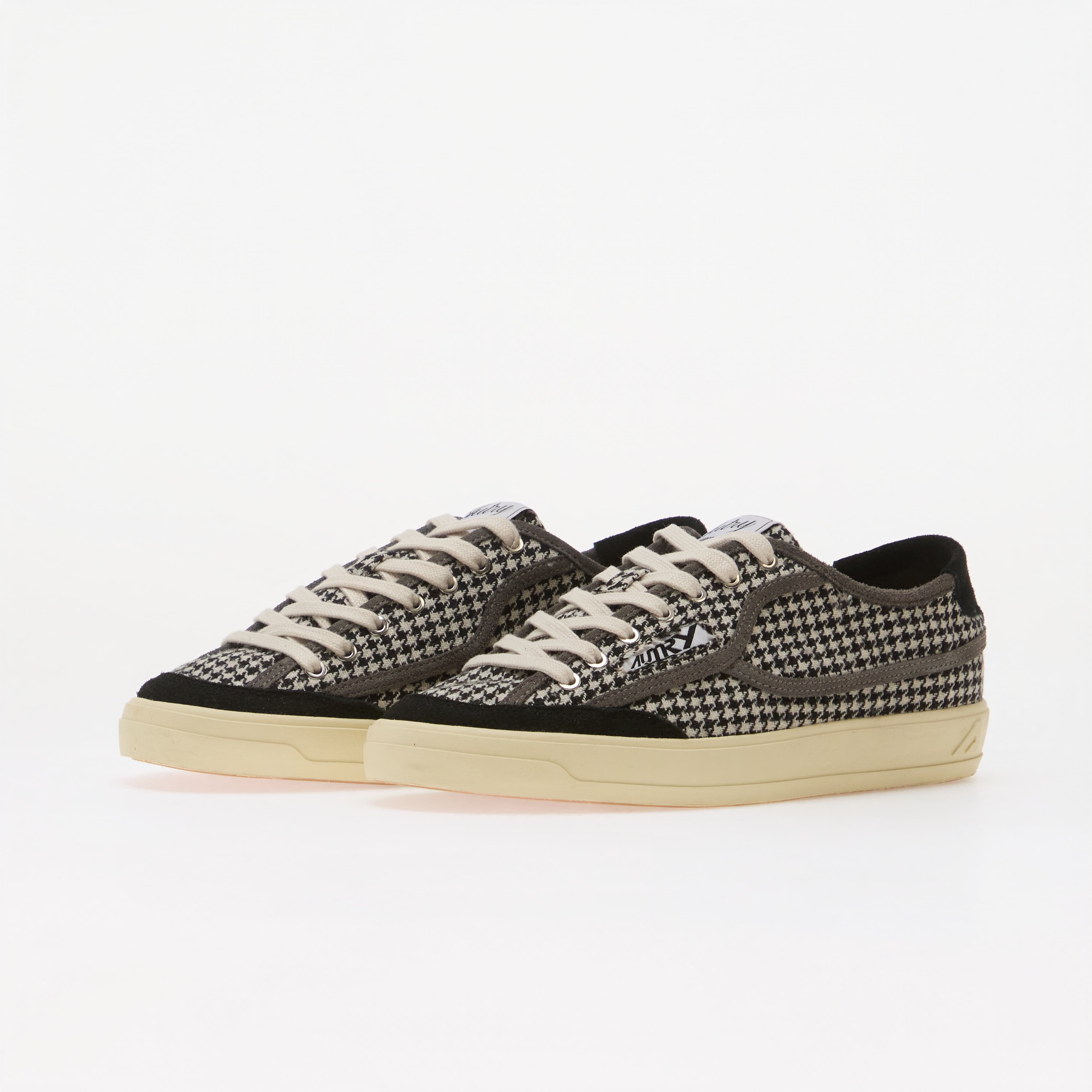Autry Сникърси Windscape Low Man Pdpfab/ Sue Blk/ Wht
