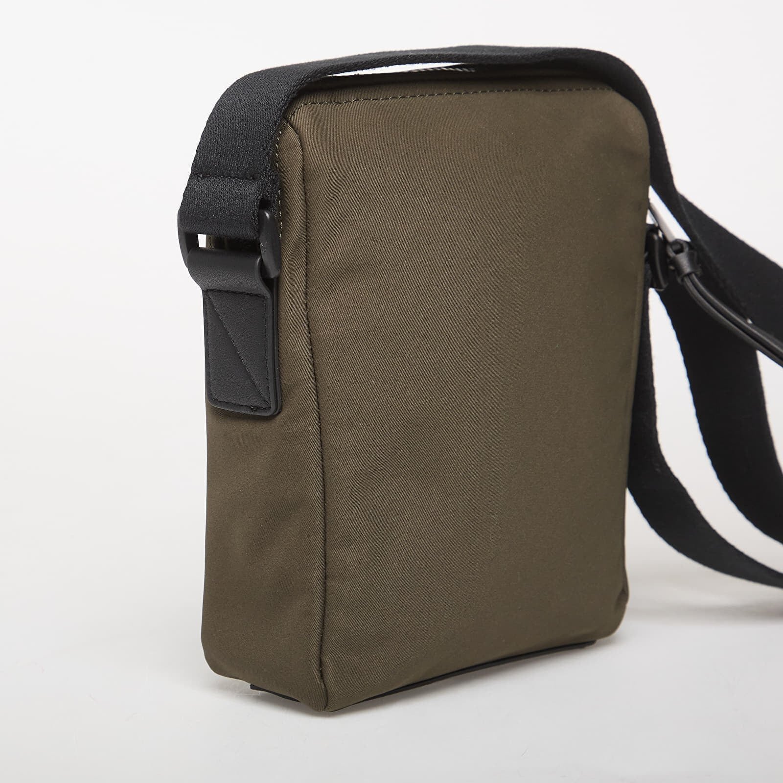 Calvin Klein Чанта Canvas Mix Reporter Green