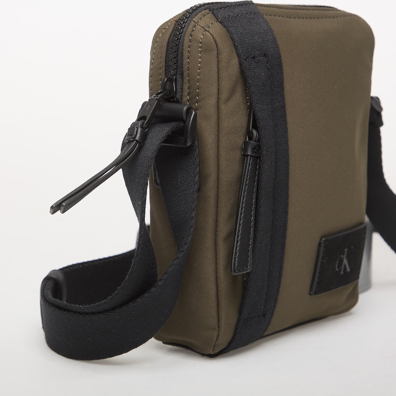 Calvin Klein Чанта Canvas Mix Reporter Green