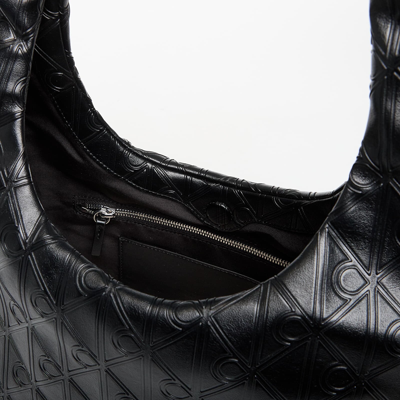 Calvin Klein Чанта Emblem Aop Puffer Lg Shoulder Bag Black