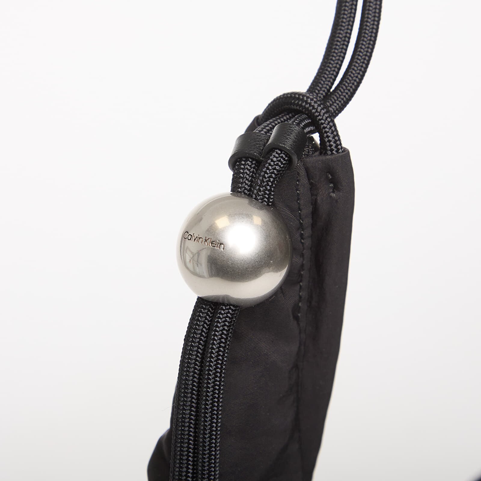 Calvin Klein Чанта Nylon Cord Medium Ho Black