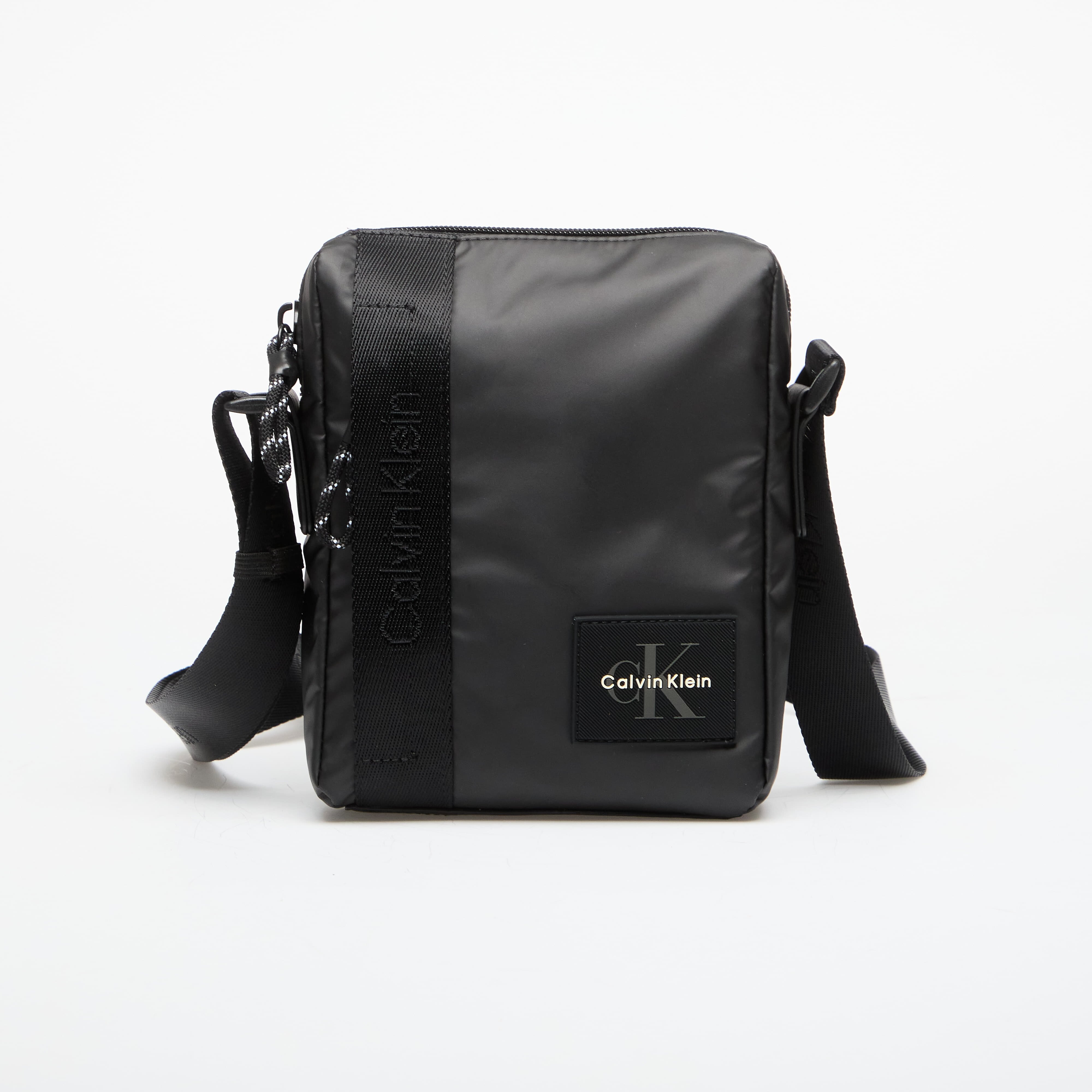 Calvin Klein Чанта Rubberized Reporter Black