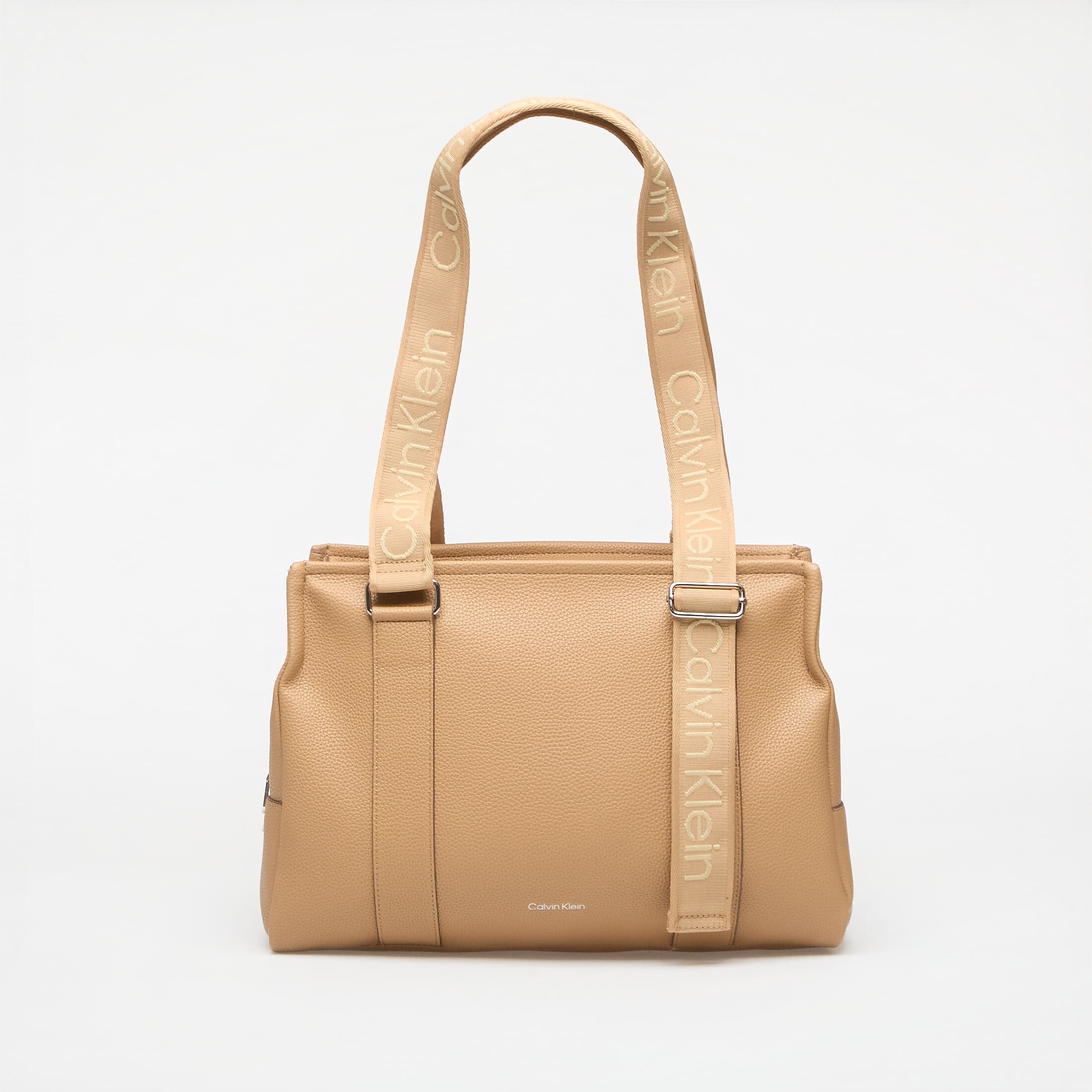 Calvin Klein Чанта Webbing Adj Strap Tote Tannin