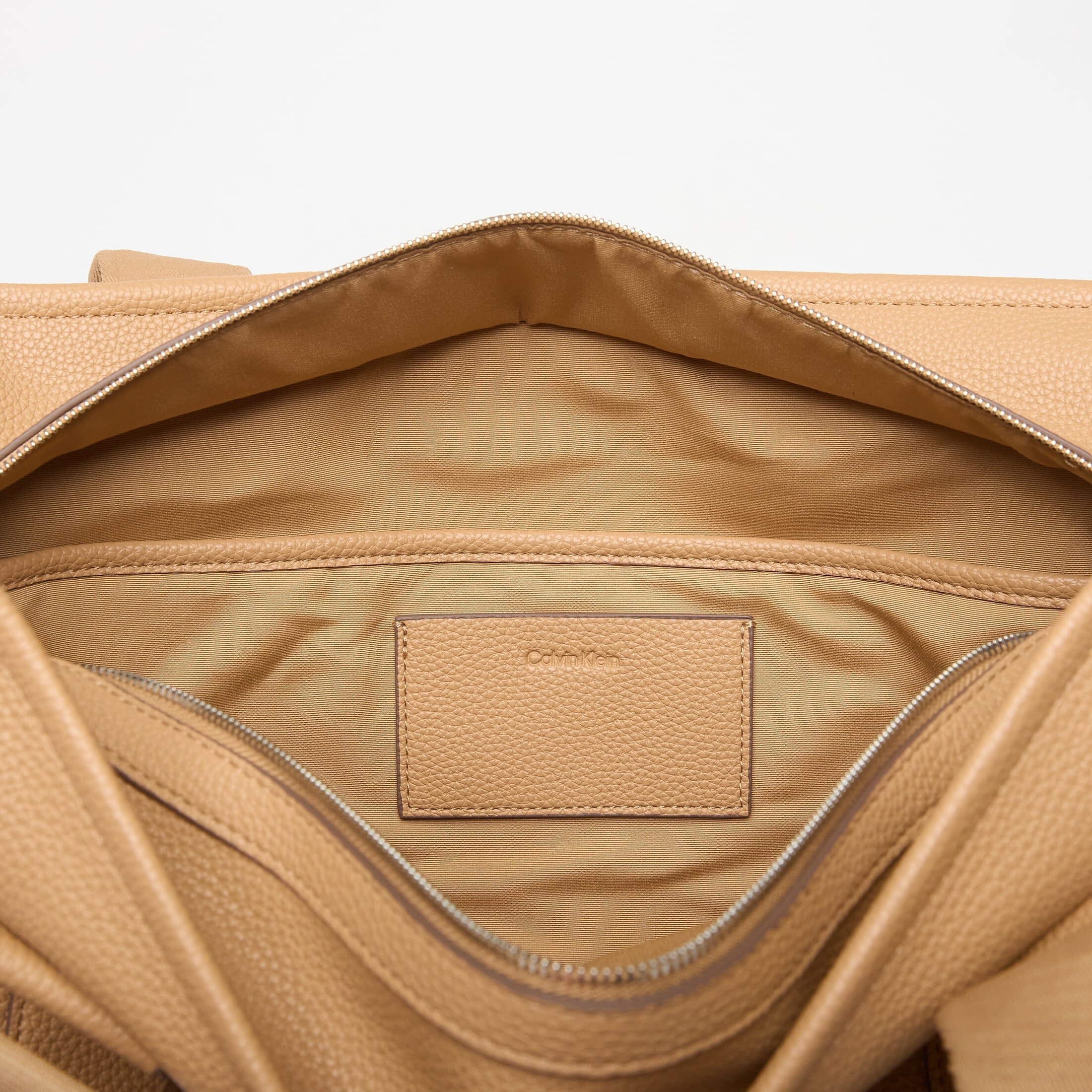 Calvin Klein Чанта Webbing Adj Strap Tote Tannin