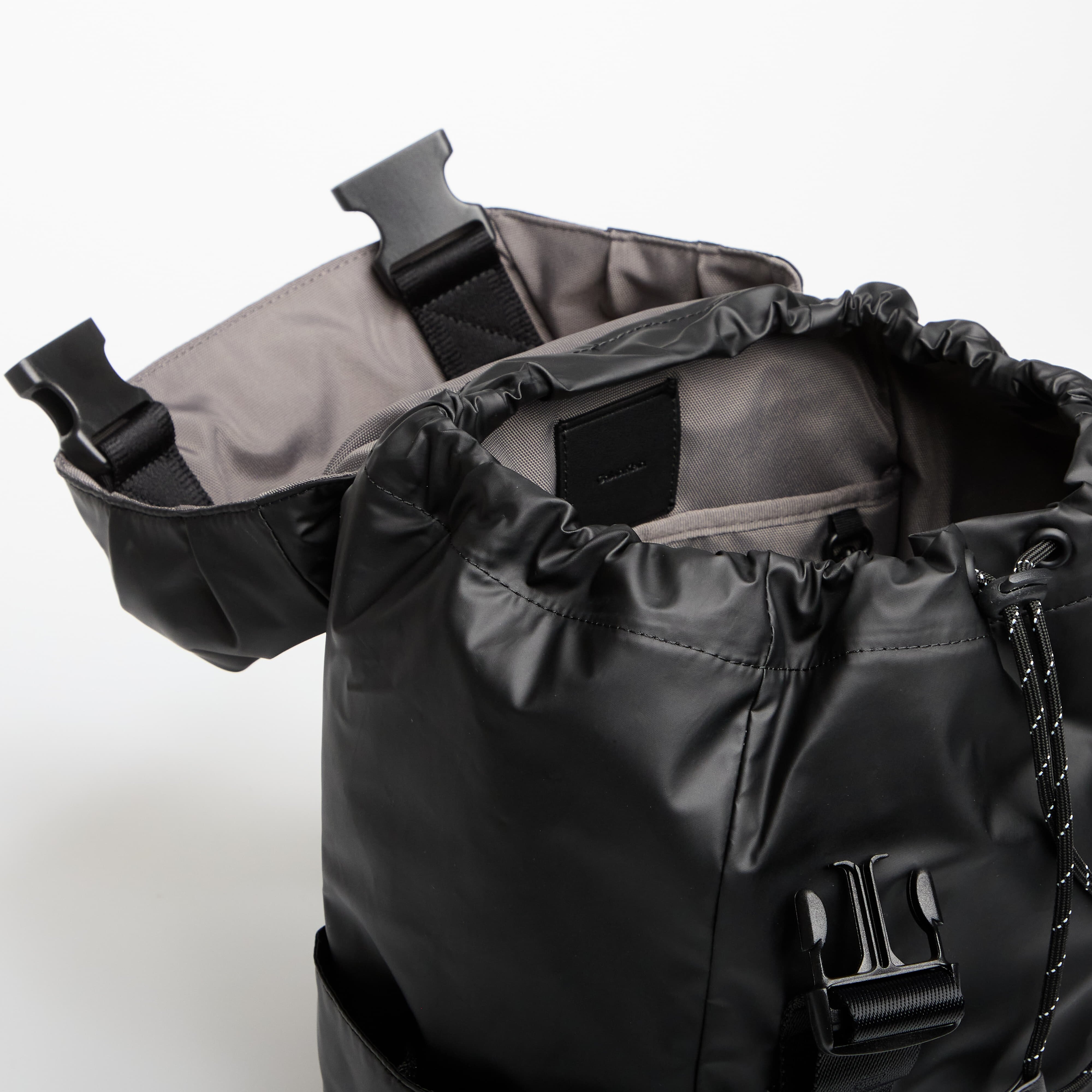 Calvin Klein Раница Rubberized Flap Back Black