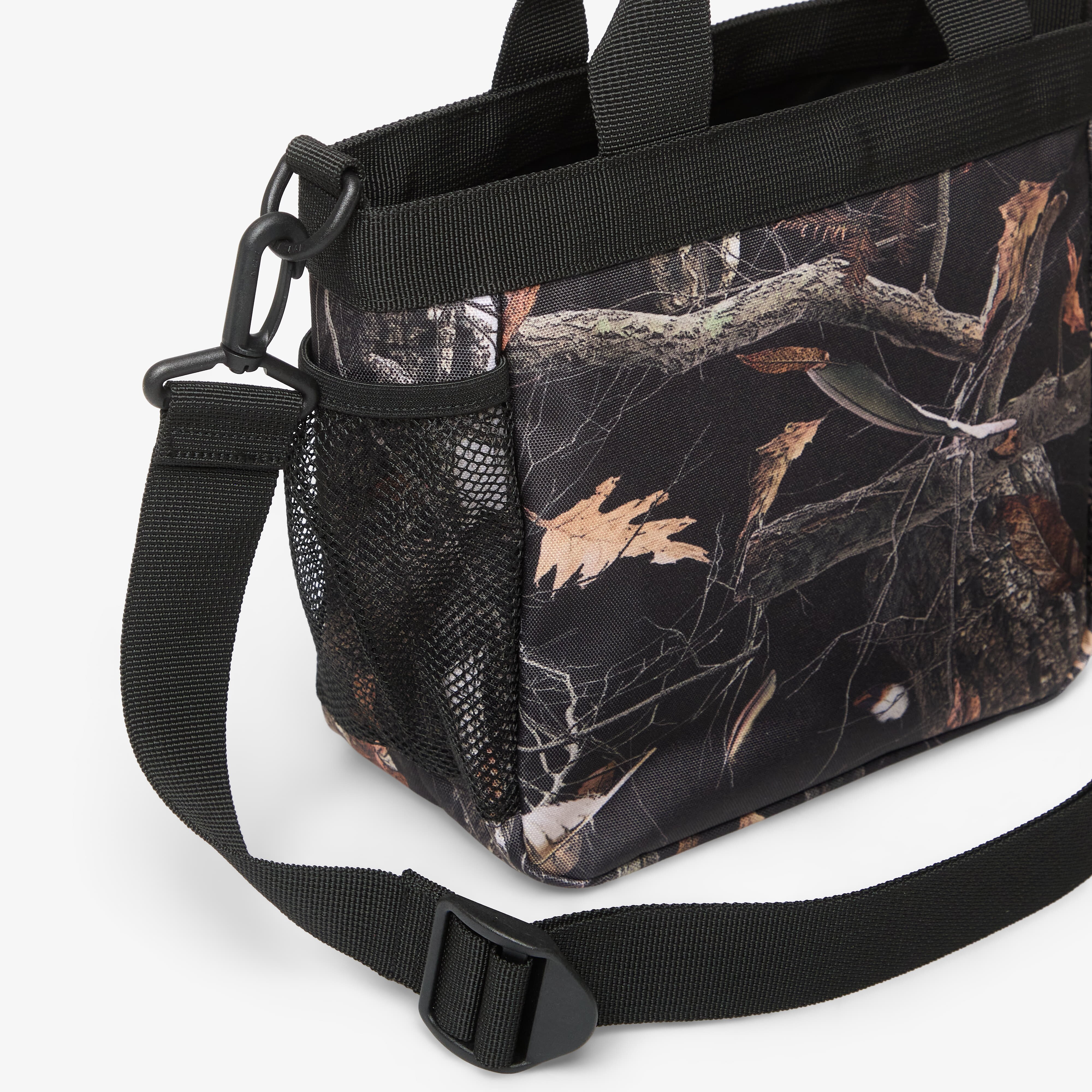 Carhartt WIP Чанта Philis Shoulder Bag Camo Feather Tree Black