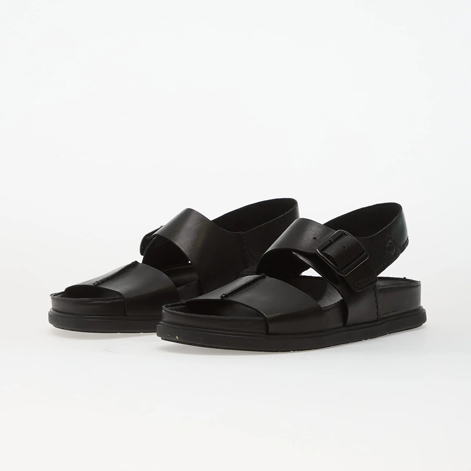 Clarks Обувки Torford Strap Black Leather