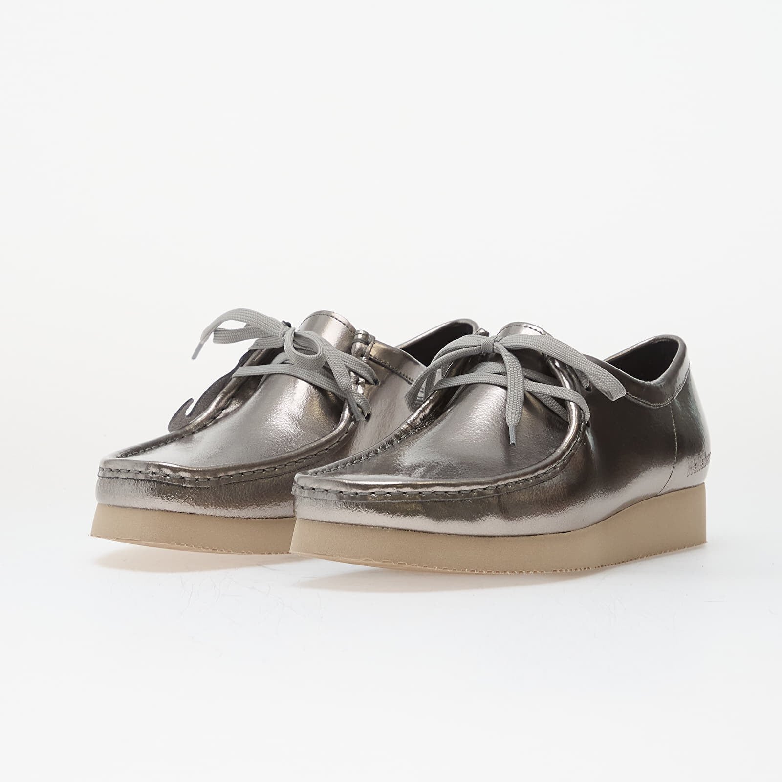 Clarks Originals Обувки Wallabee 2604 Silver Patent