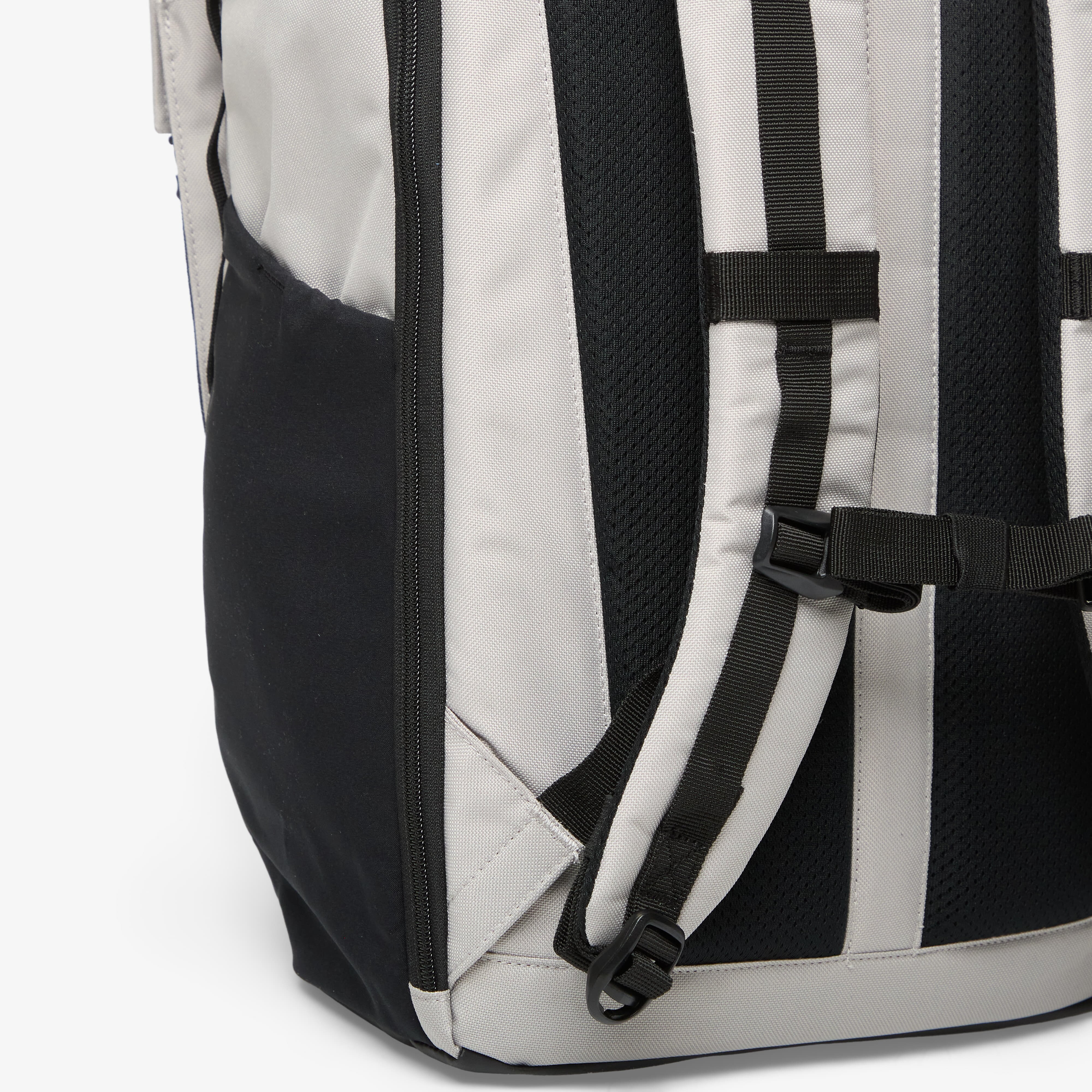 Columbia Чанта Convey™ III 27L Backpack Flint Grey Black