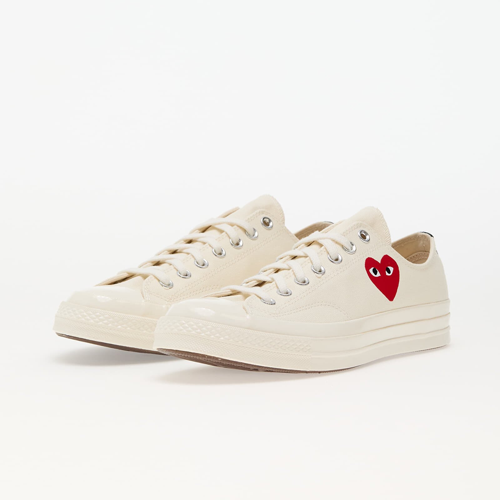 Comme des Garçons PLAY Сникърси Converse x Chuck 70 OX Milk/ Black/ Red