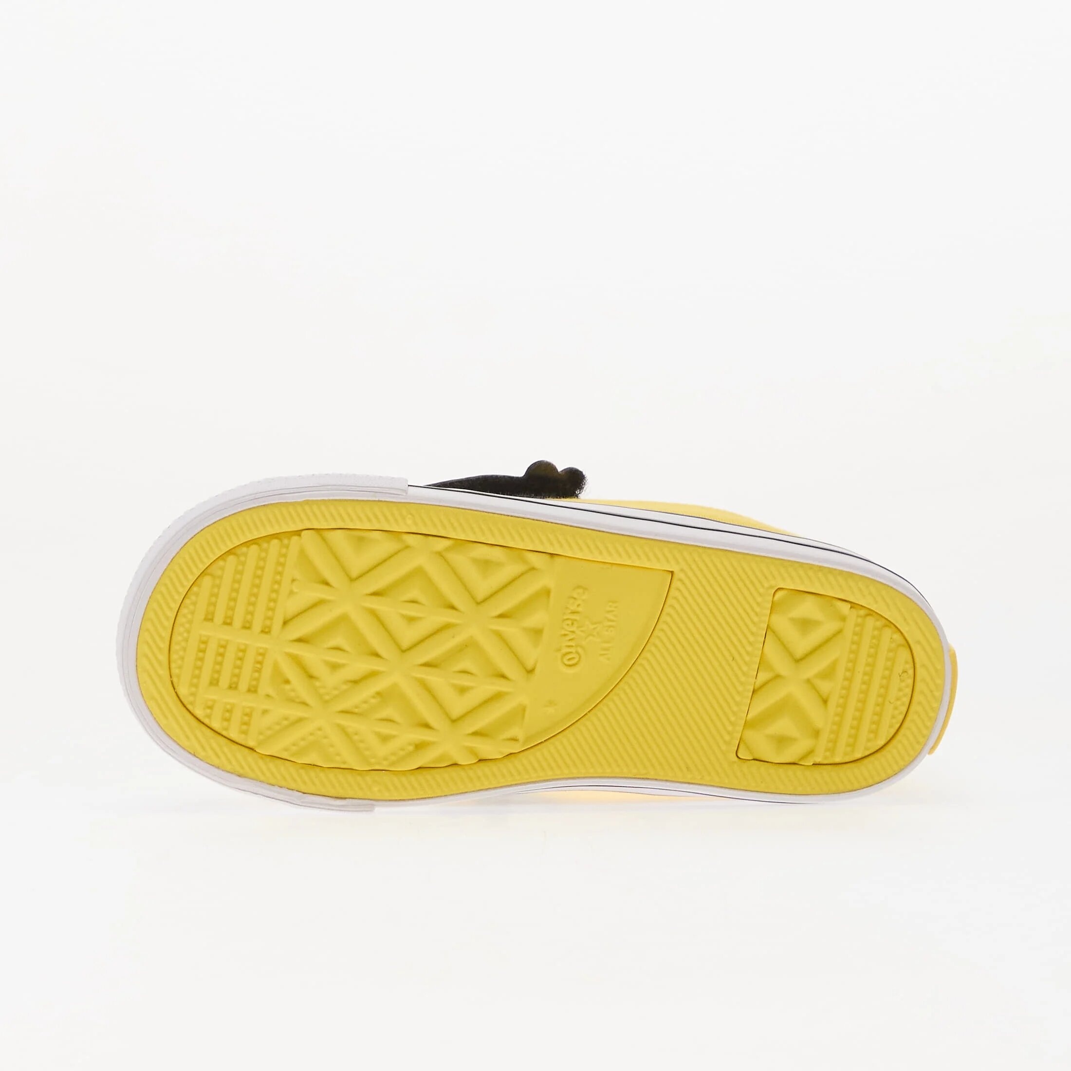 Converse Сникърси x Minions Chuck Taylor All Star One Strap Yellow
