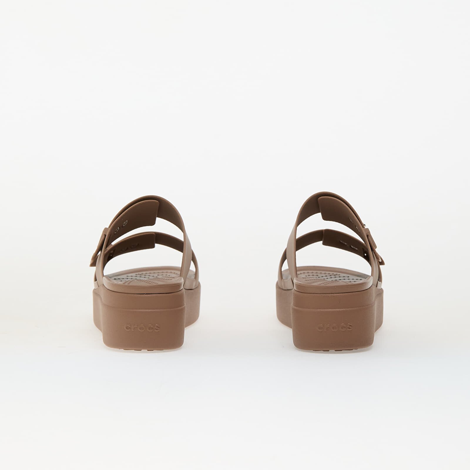 Crocs Сникърси Brooklyn Buckle Low Wedge Latte