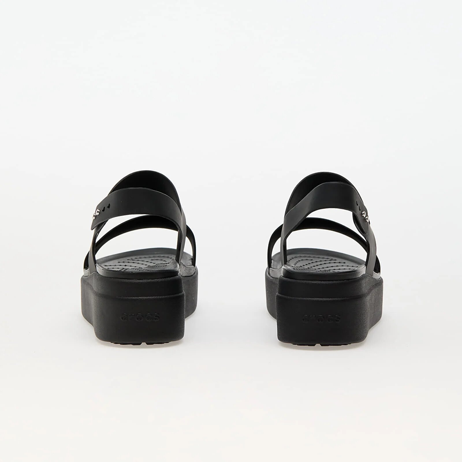 Crocs Сникърси Brooklyn Low Wedge Black