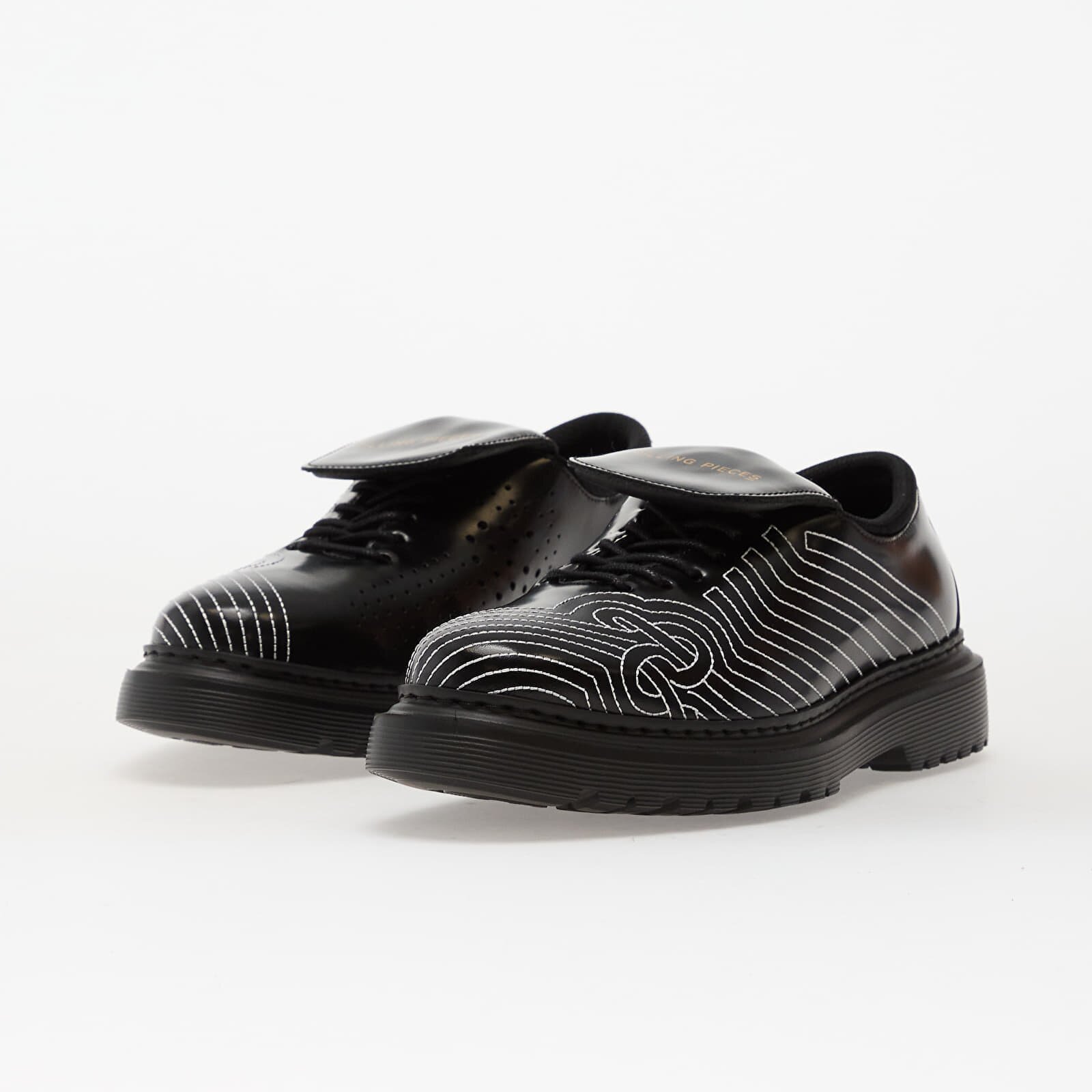 Filling Pieces Сникърси Derby Football Black