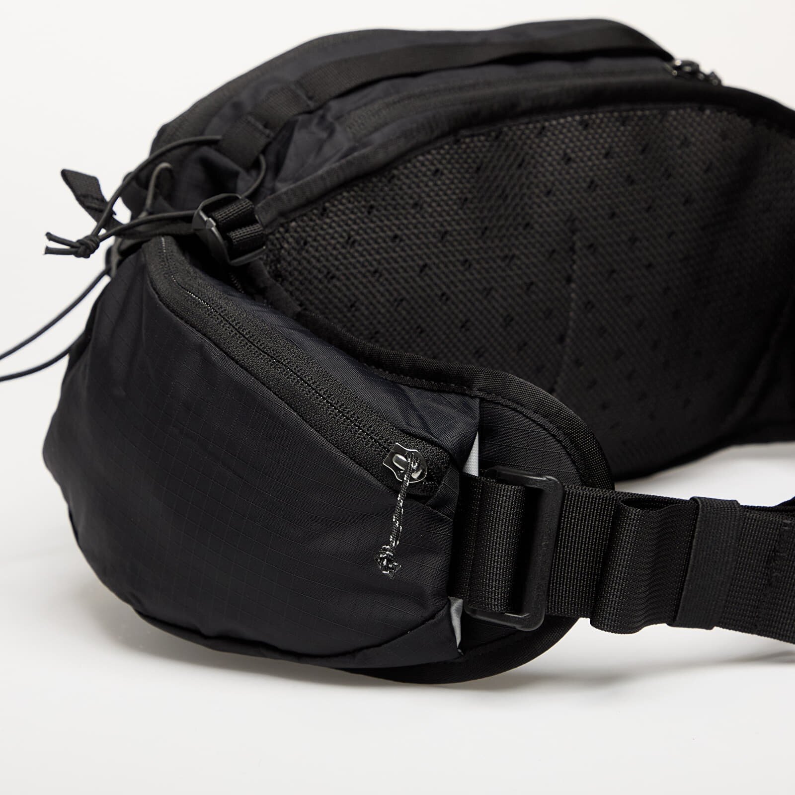 Fjällräven Чантичка за кръста Abisko Hip Pack 6 Black