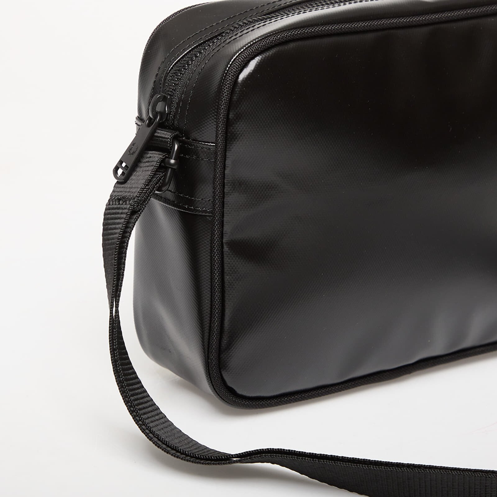 FRED PERRY Чанта Tonal Classic Mini Shoulderbag Black/ Gold