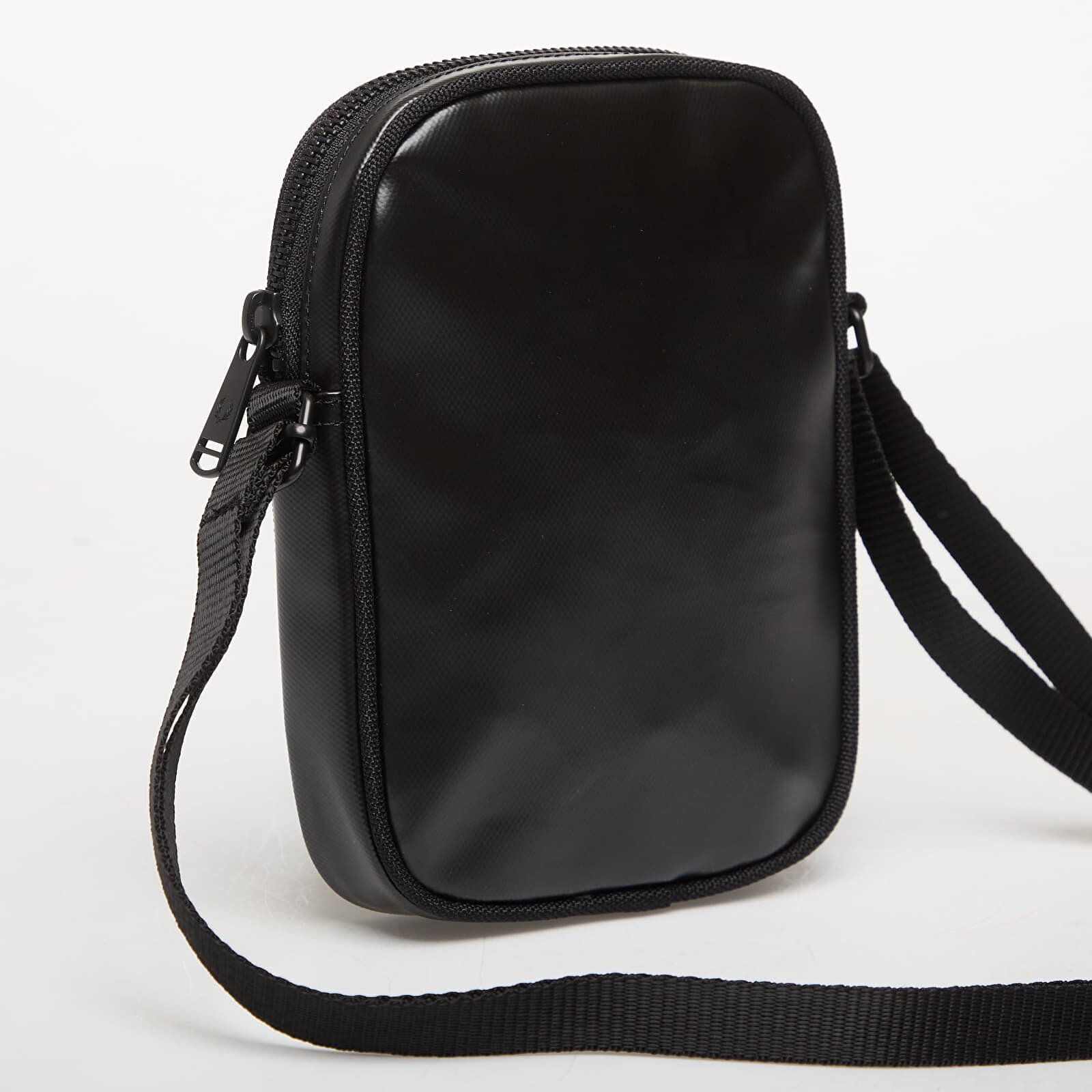 FRED PERRY Чанта Tonal Classic Small Side Bag Black/ Gold