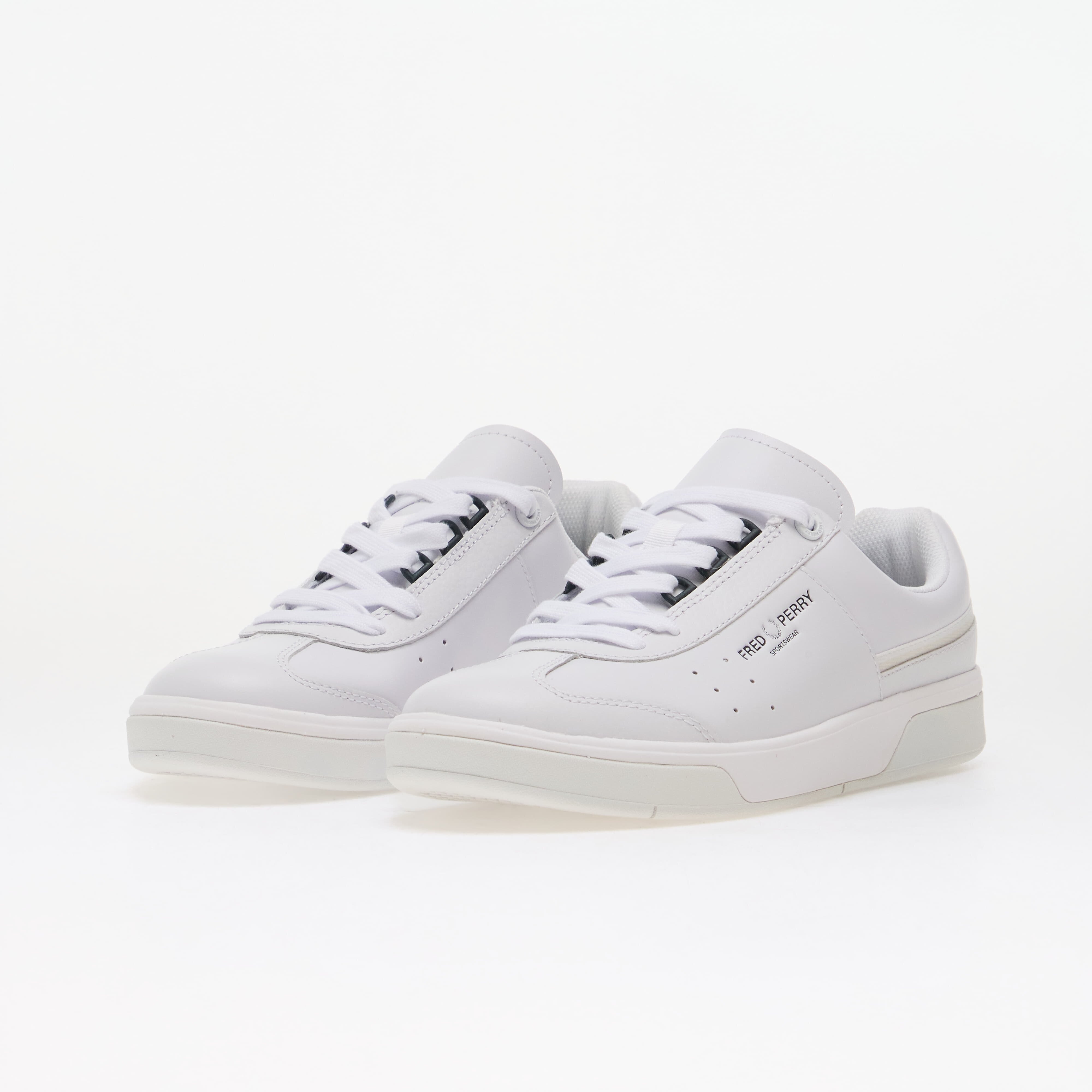 FRED PERRY Сникърси B302 Leather White