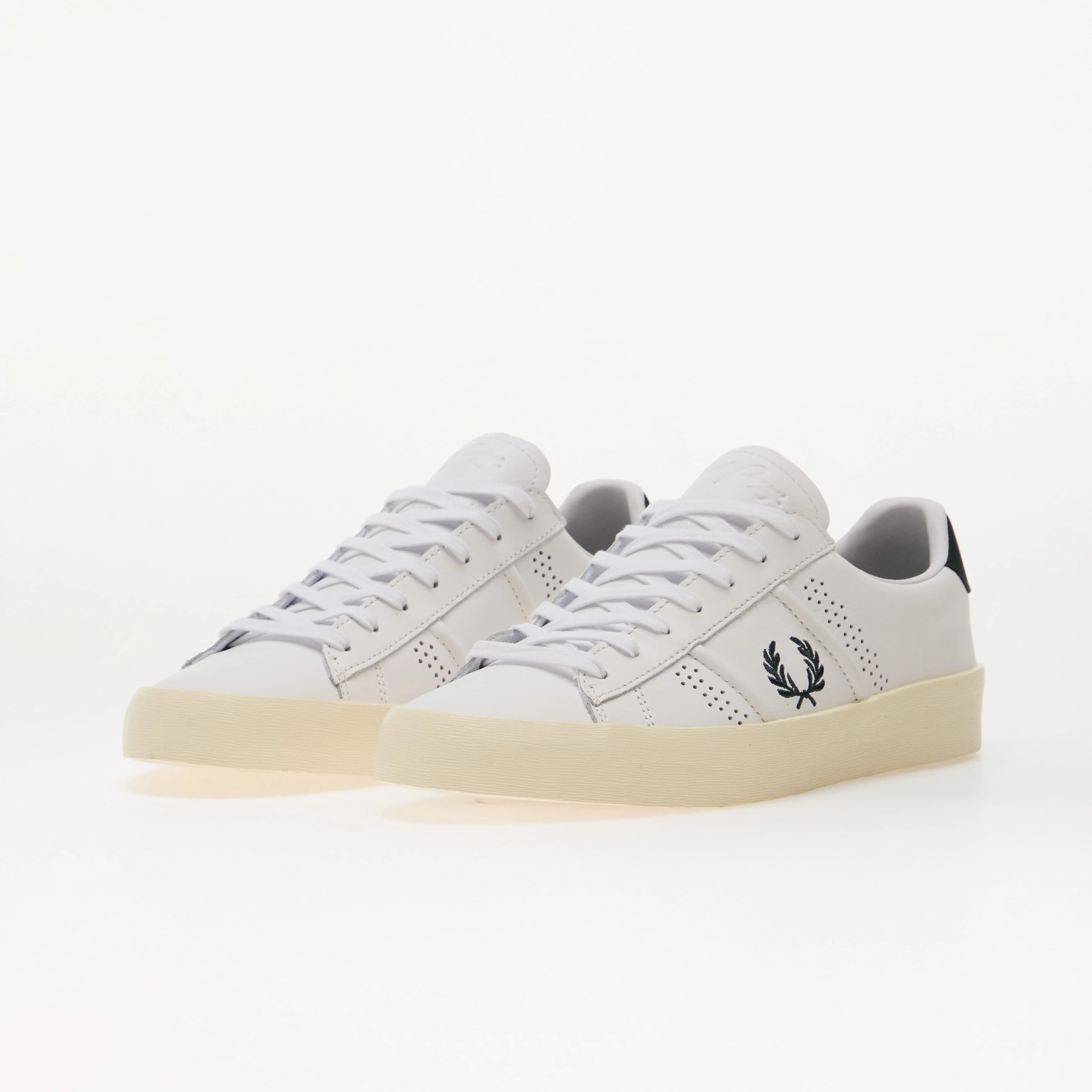 FRED PERRY Сникърси Topspin Leather White