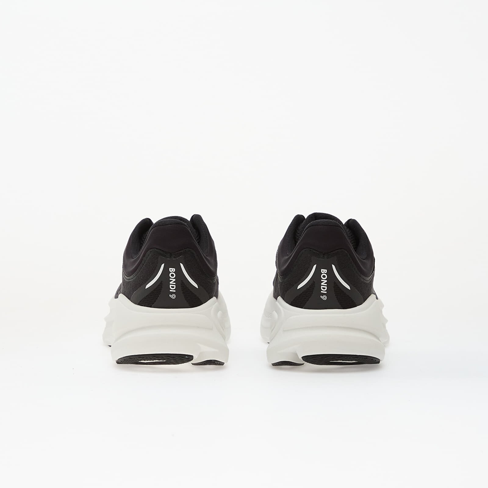 HOKA® Сникърси W Bondi 9 Black/ White
