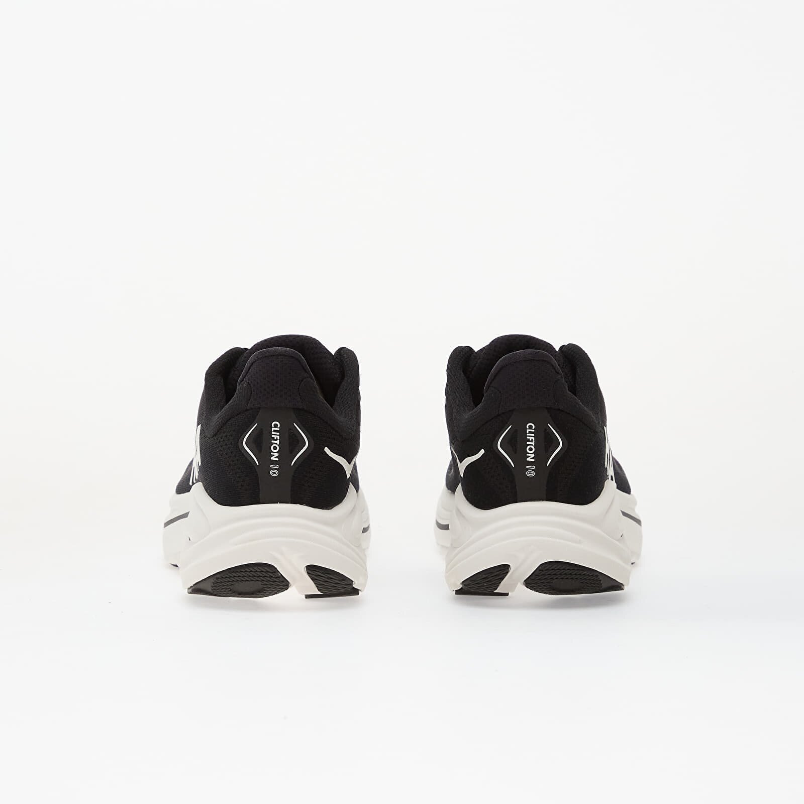 HOKA® Сникърси W Clifton 10 Black/ White