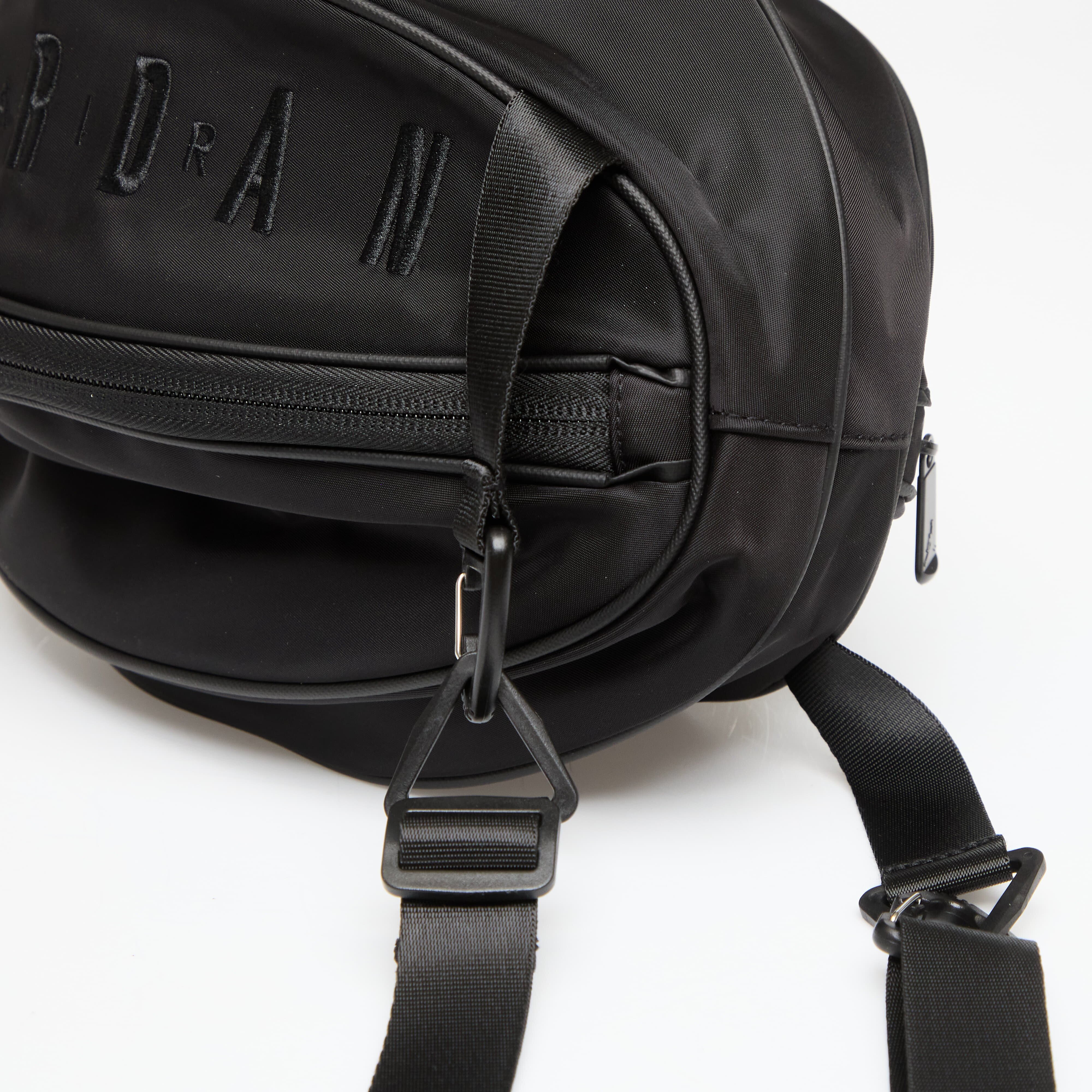 Jordan Чантичка за кръста Basketball Bag Black
