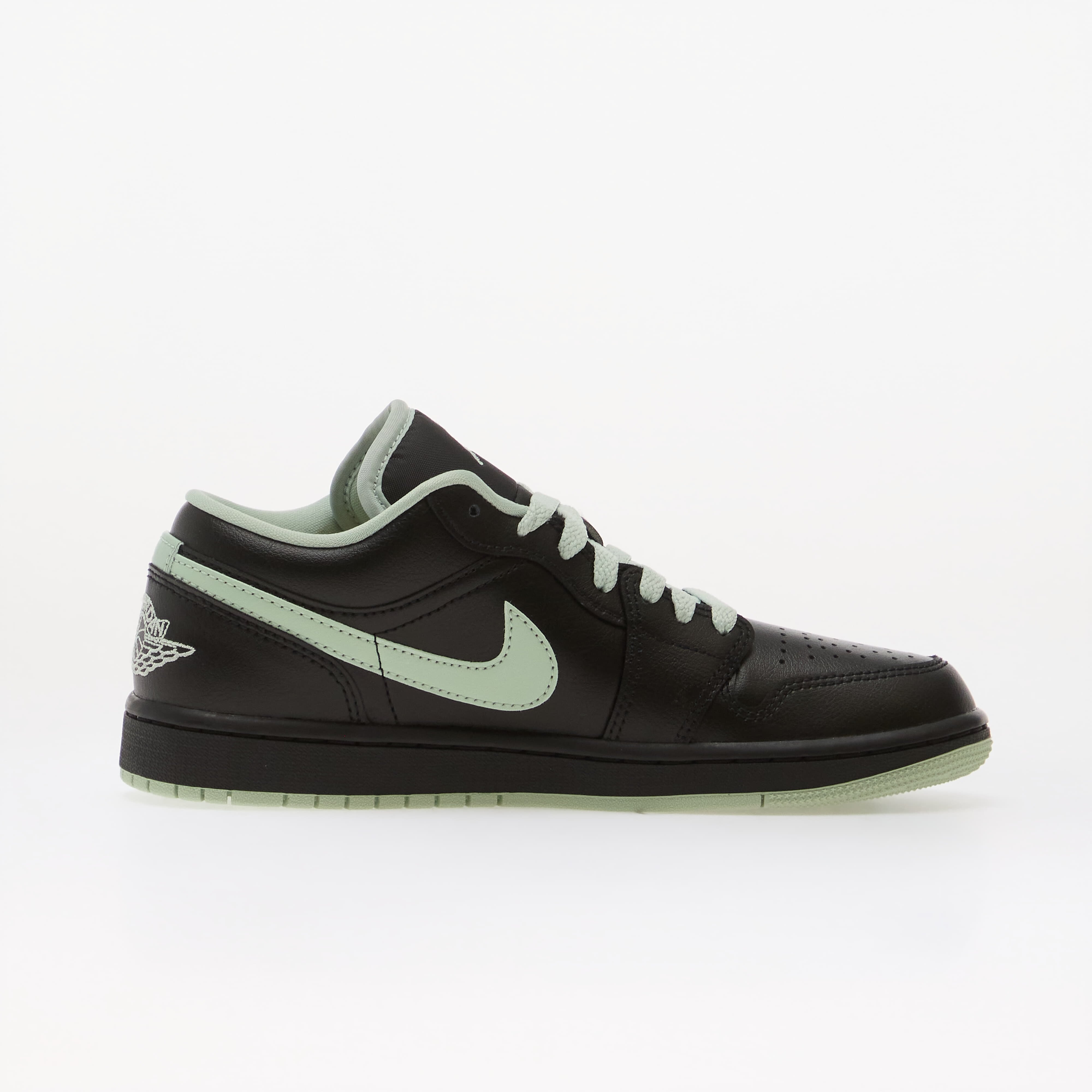 Jordan Сникърси Air 1 Low Black/ Pistachio Frost