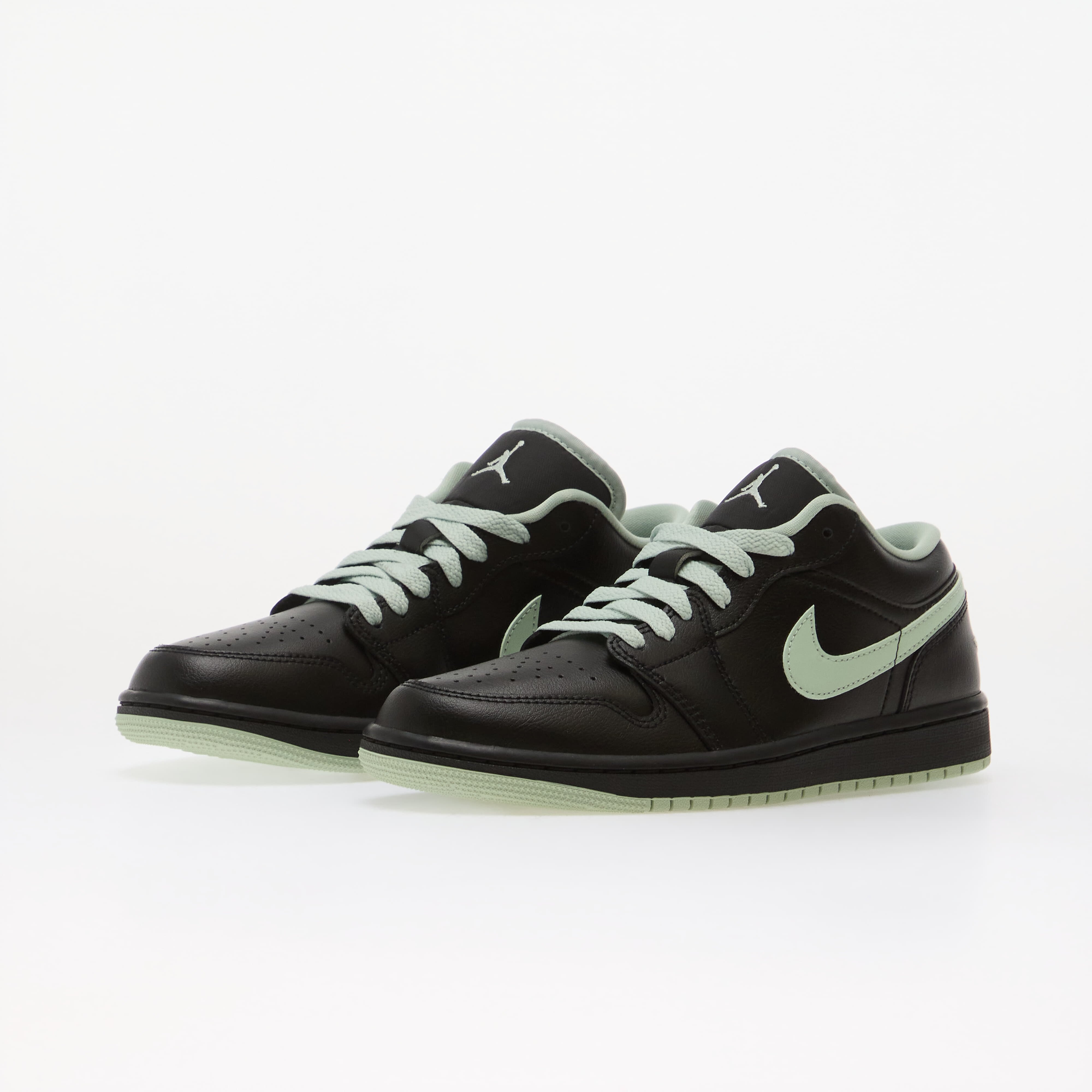 Jordan Сникърси Air 1 Low Black/ Pistachio Frost