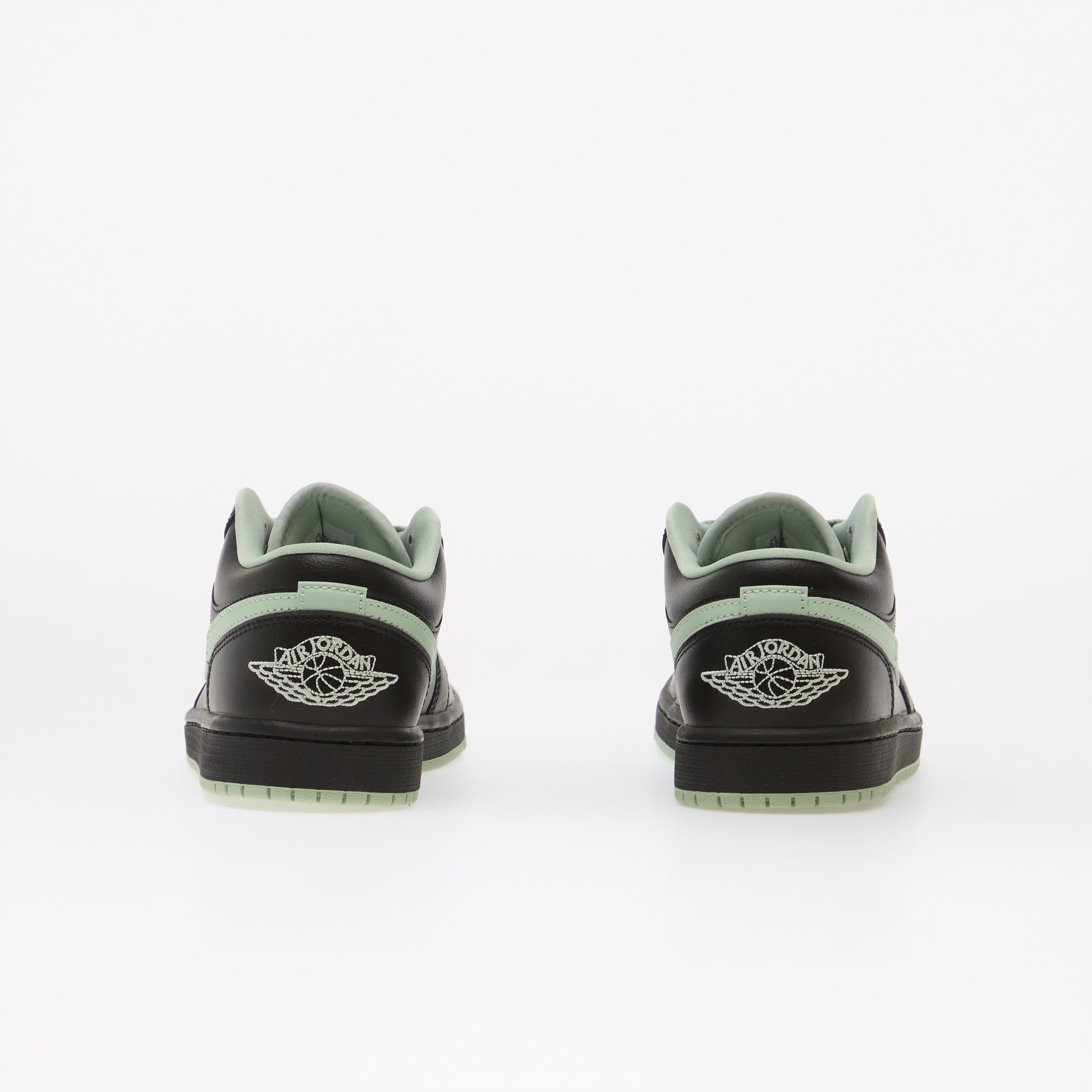 Jordan Сникърси Air 1 Low Black/ Pistachio Frost
