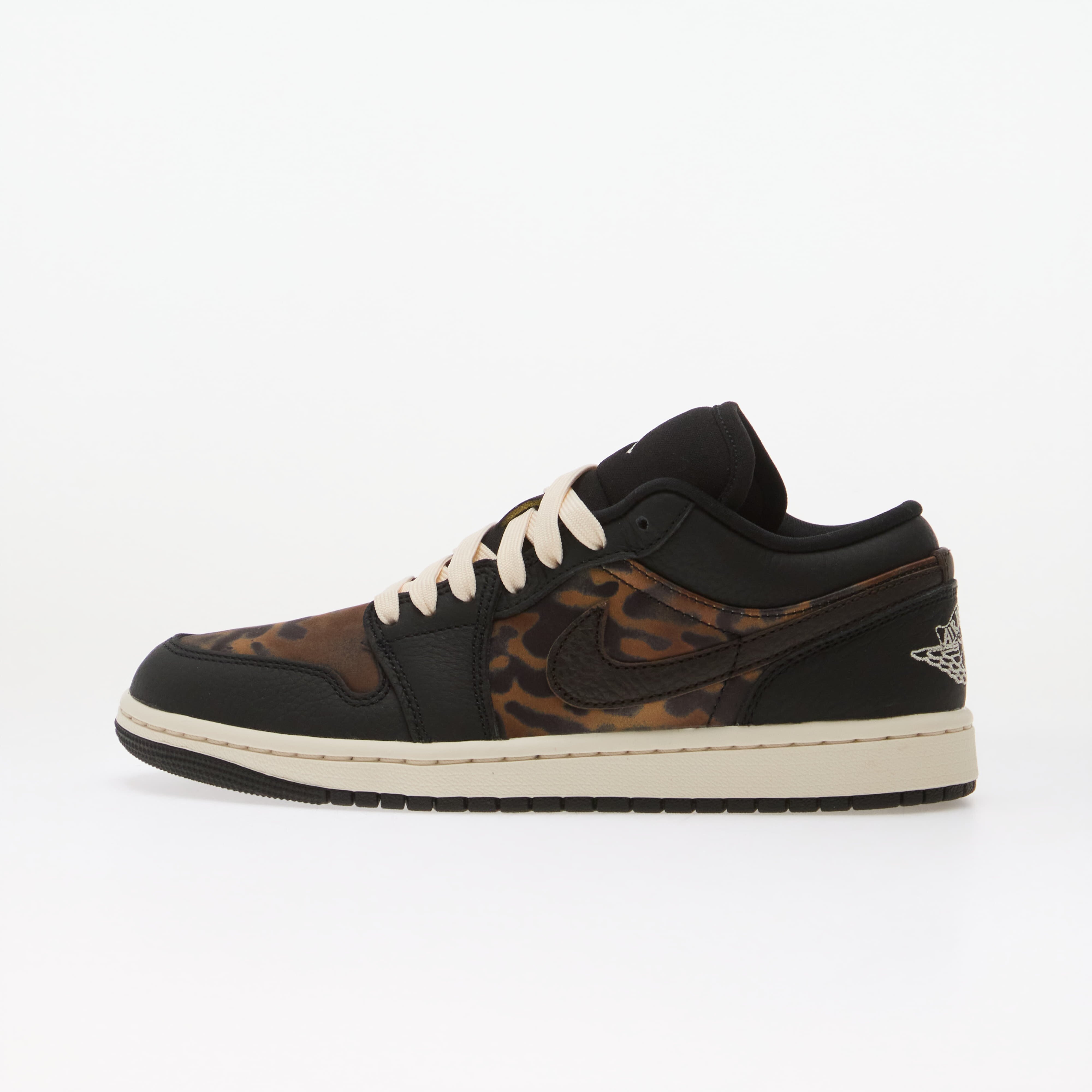 Jordan Сникърси Air 1 Low SE Black/ Chalk-Velvet Brown