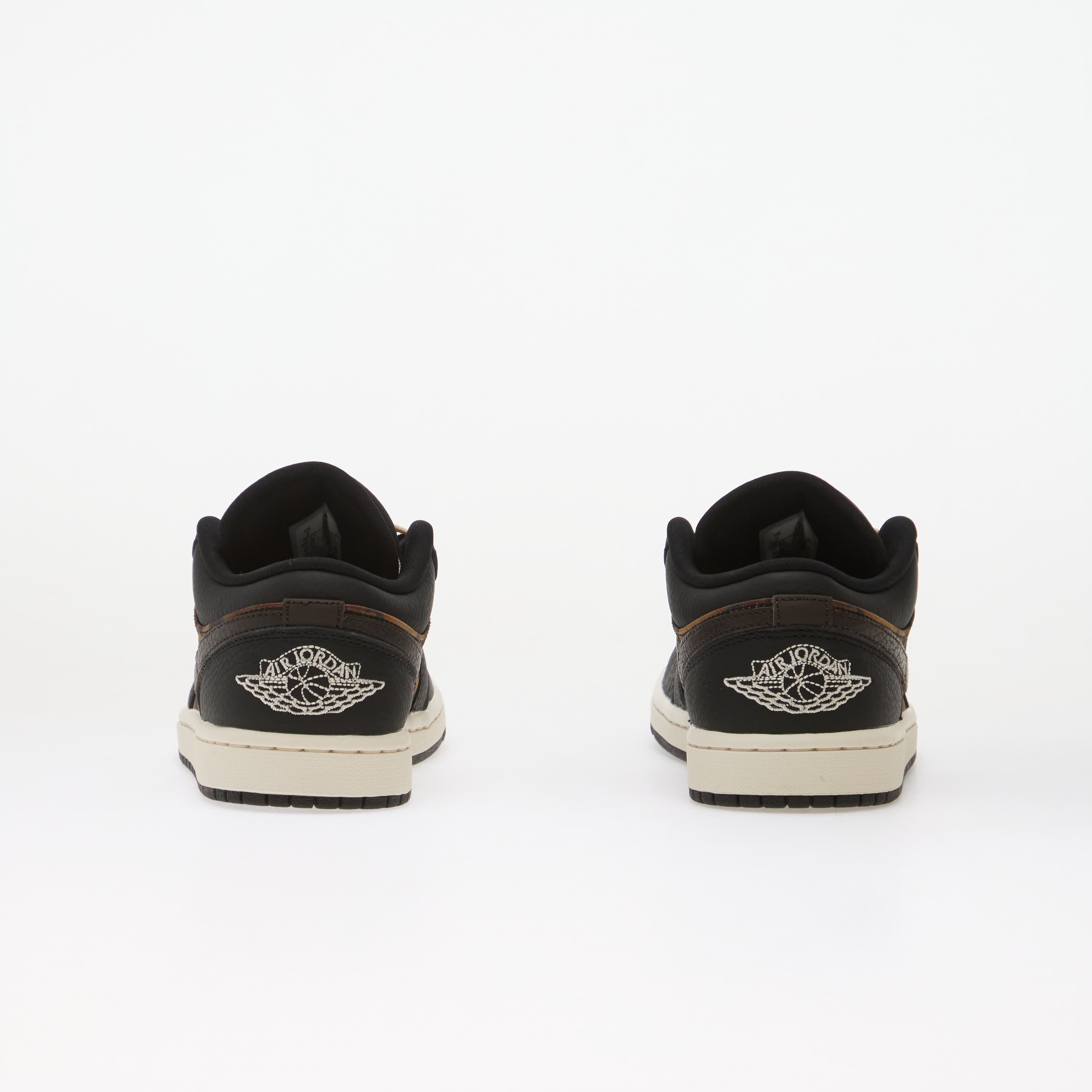 Jordan Сникърси Air 1 Low SE Black/ Chalk-Velvet Brown