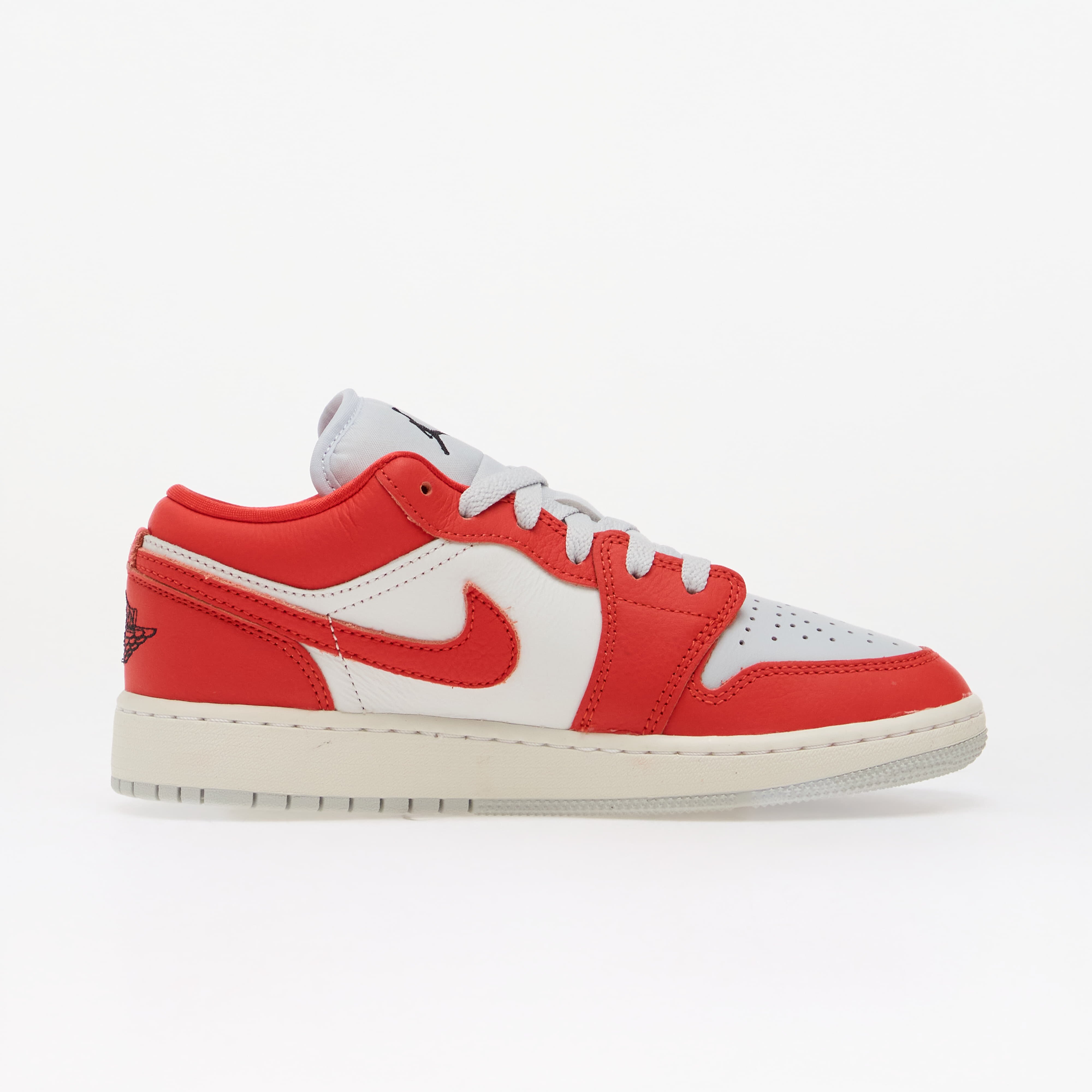 Jordan Сникърси Air 1 Low SE Pure Platinum/ Chile Red-Summit White