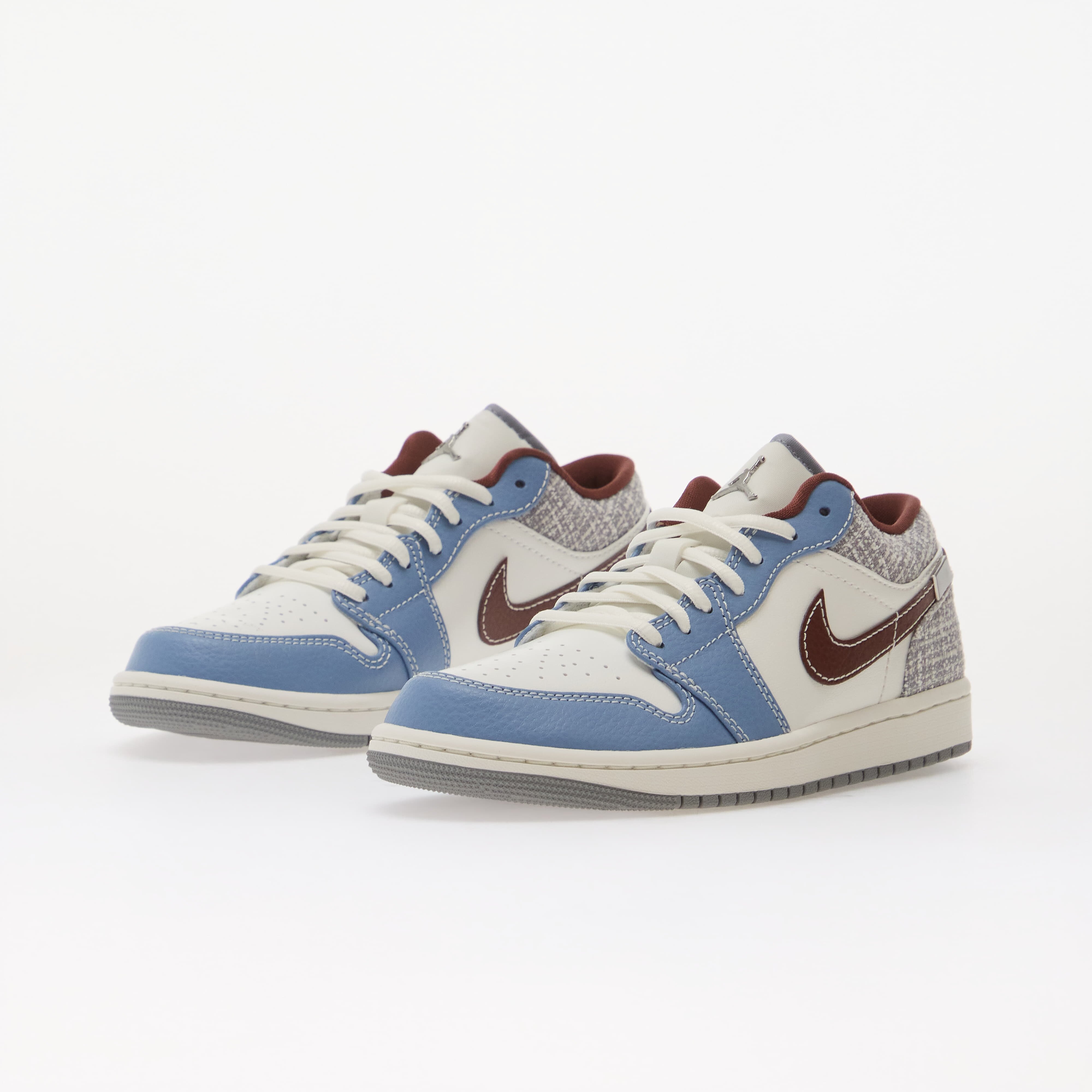 Jordan Сникърси Air 1 Low Summit White/ Light Boulder-Summit White