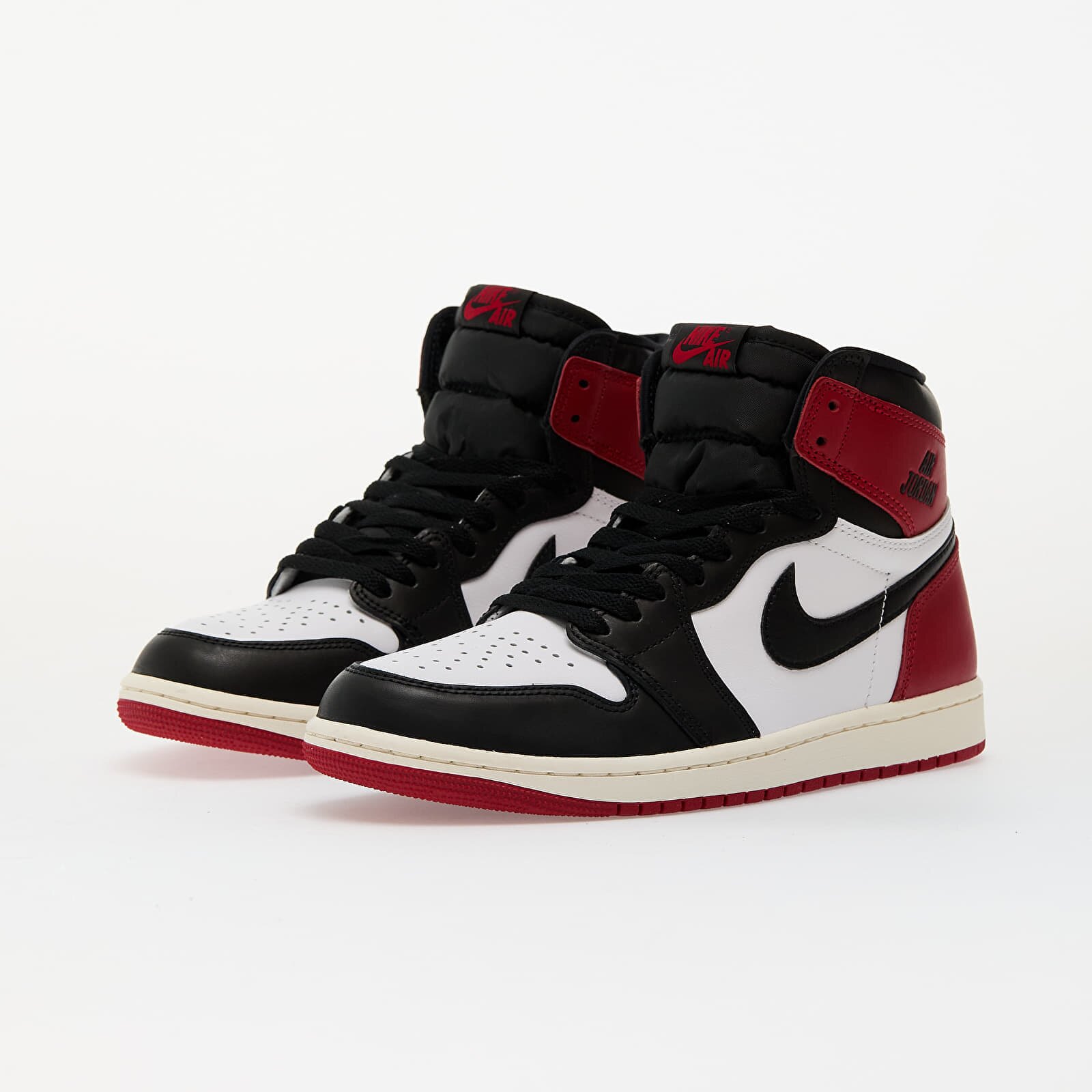 Jordan Сникърси Air 1 Retro High OG "Black Toe" White/ Black-Varsity Red-Sail