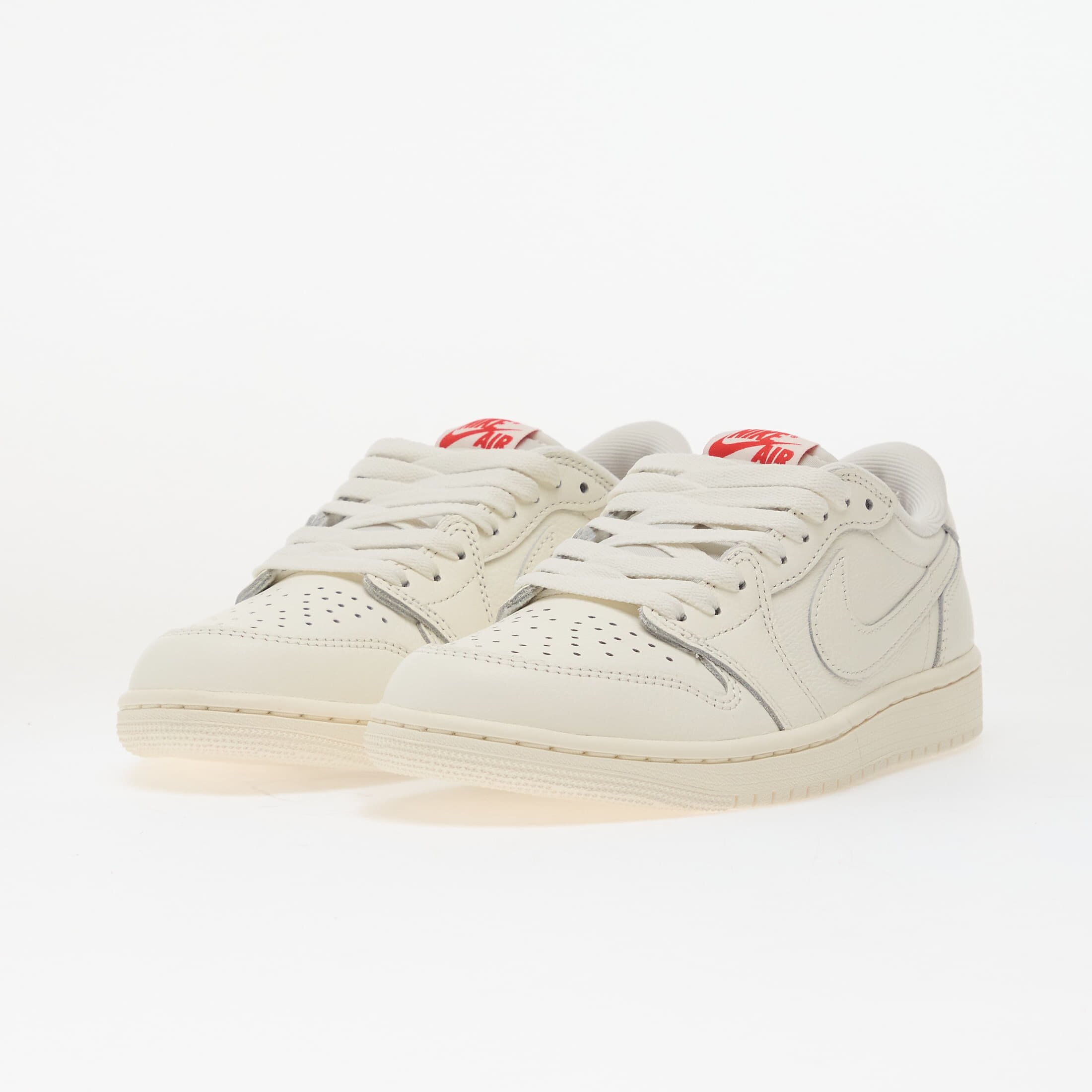 Jordan Сникърси Air 1 Retro Low Sail/ Sail-University Red