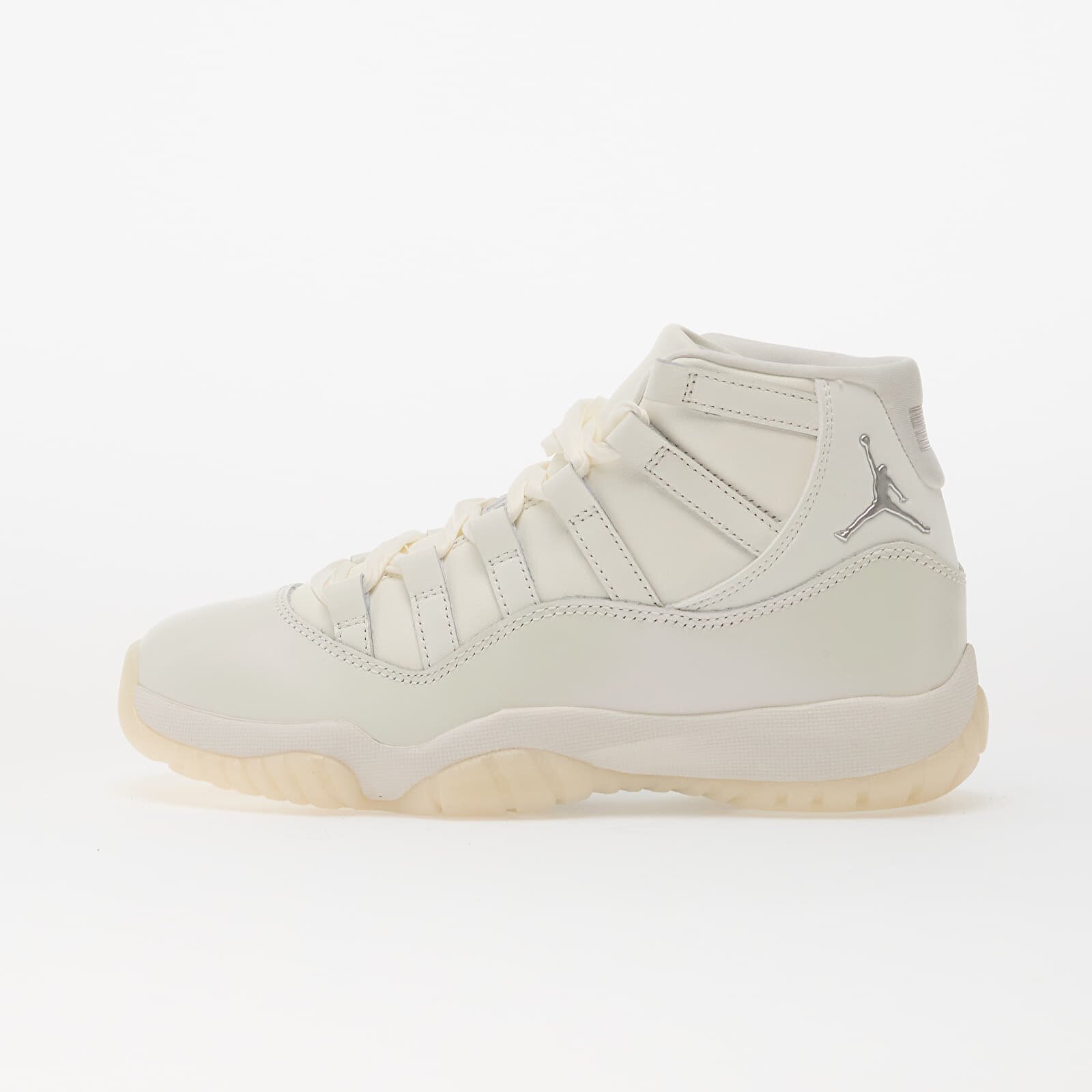 Jordan Сникърси Air 11 Retro "Pearl" Sail/ Pearl Grey-White-Metallic Silver
