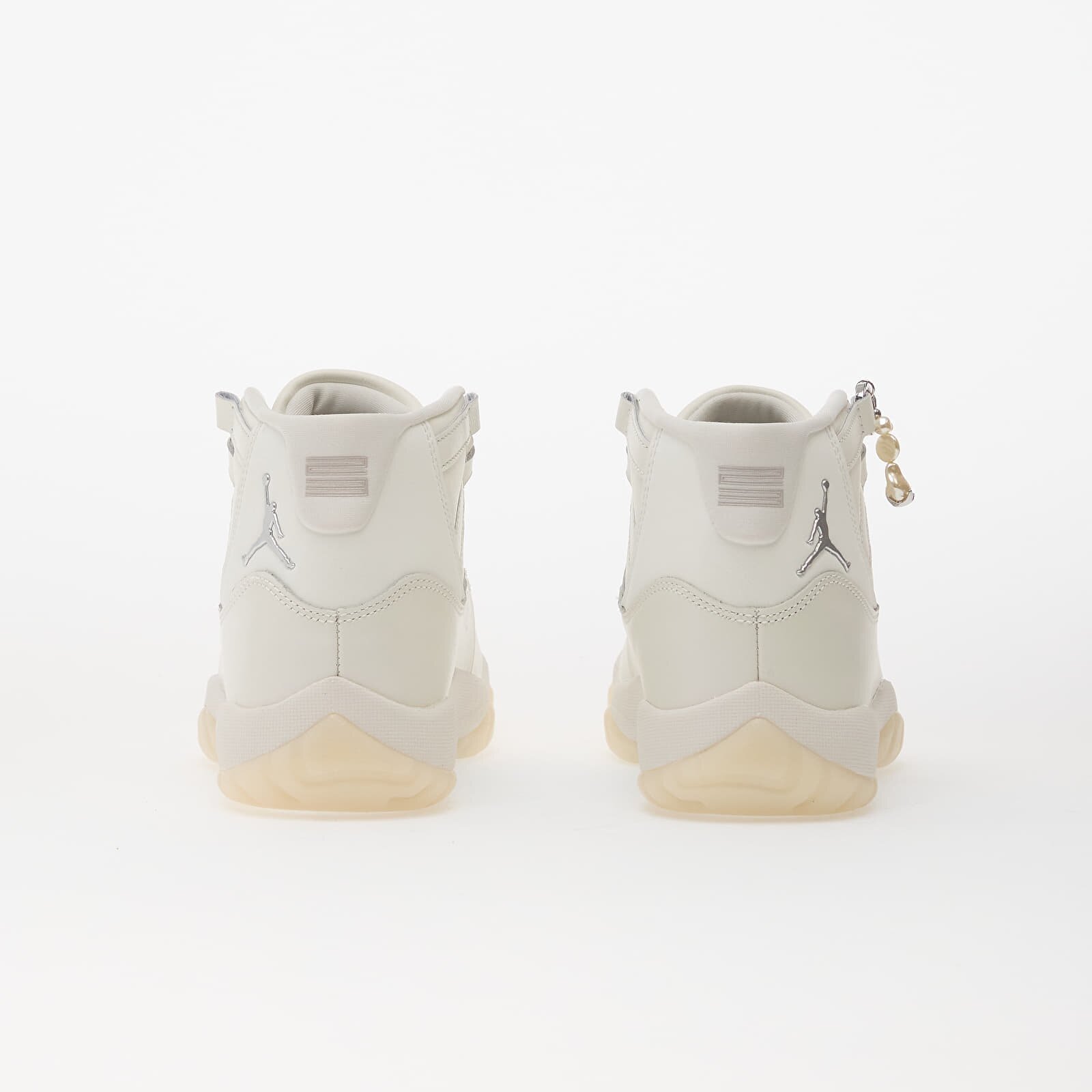 Jordan Сникърси Air 11 Retro "Pearl" Sail/ Pearl Grey-White-Metallic Silver