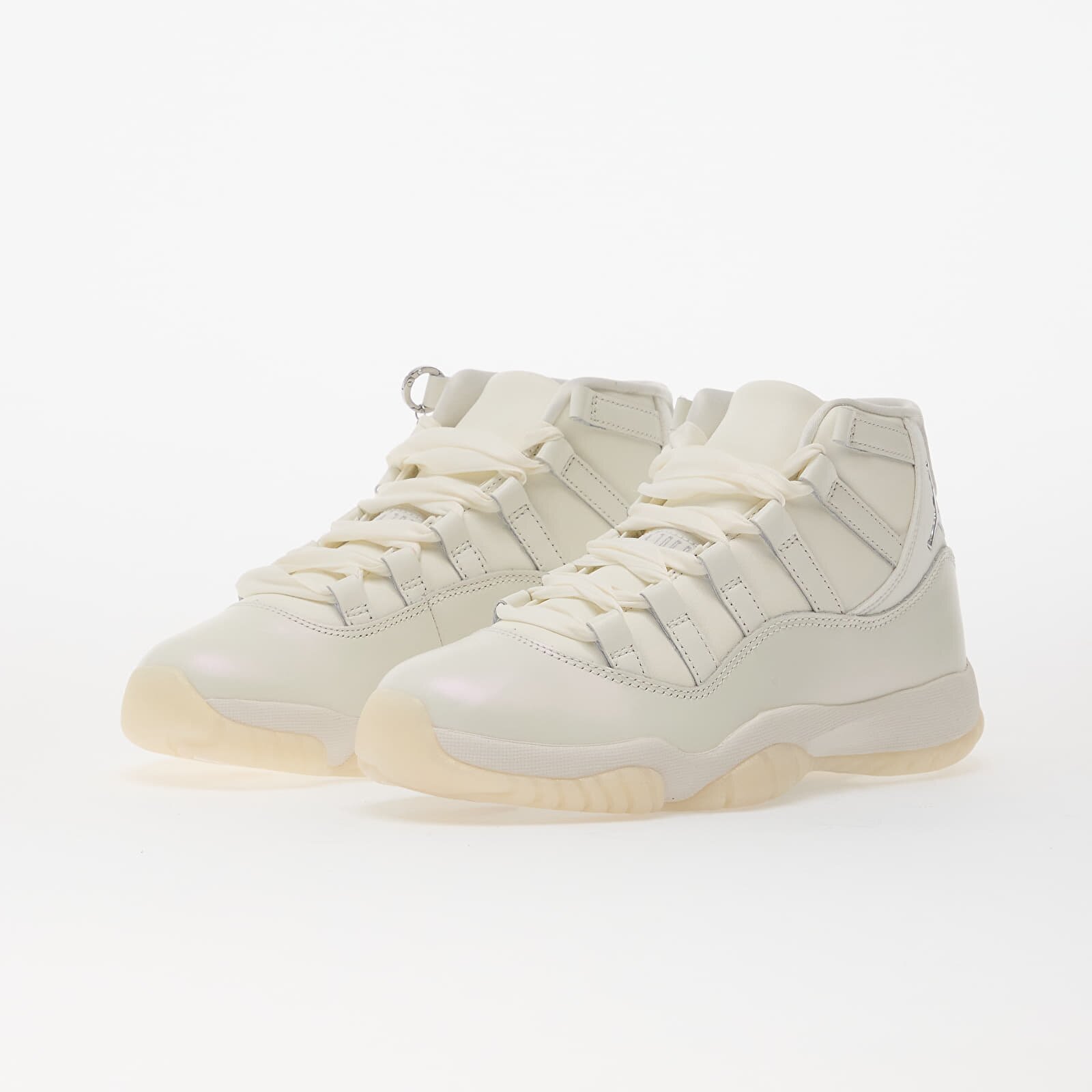 Jordan Сникърси Air 11 Retro "Pearl" Sail/ Pearl Grey-White-Metallic Silver