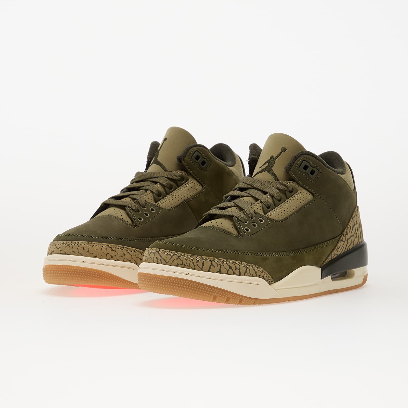 Jordan Сникърси Air 3 Retro Medium Olive/ Sequoia-Neutral Olive-Sail