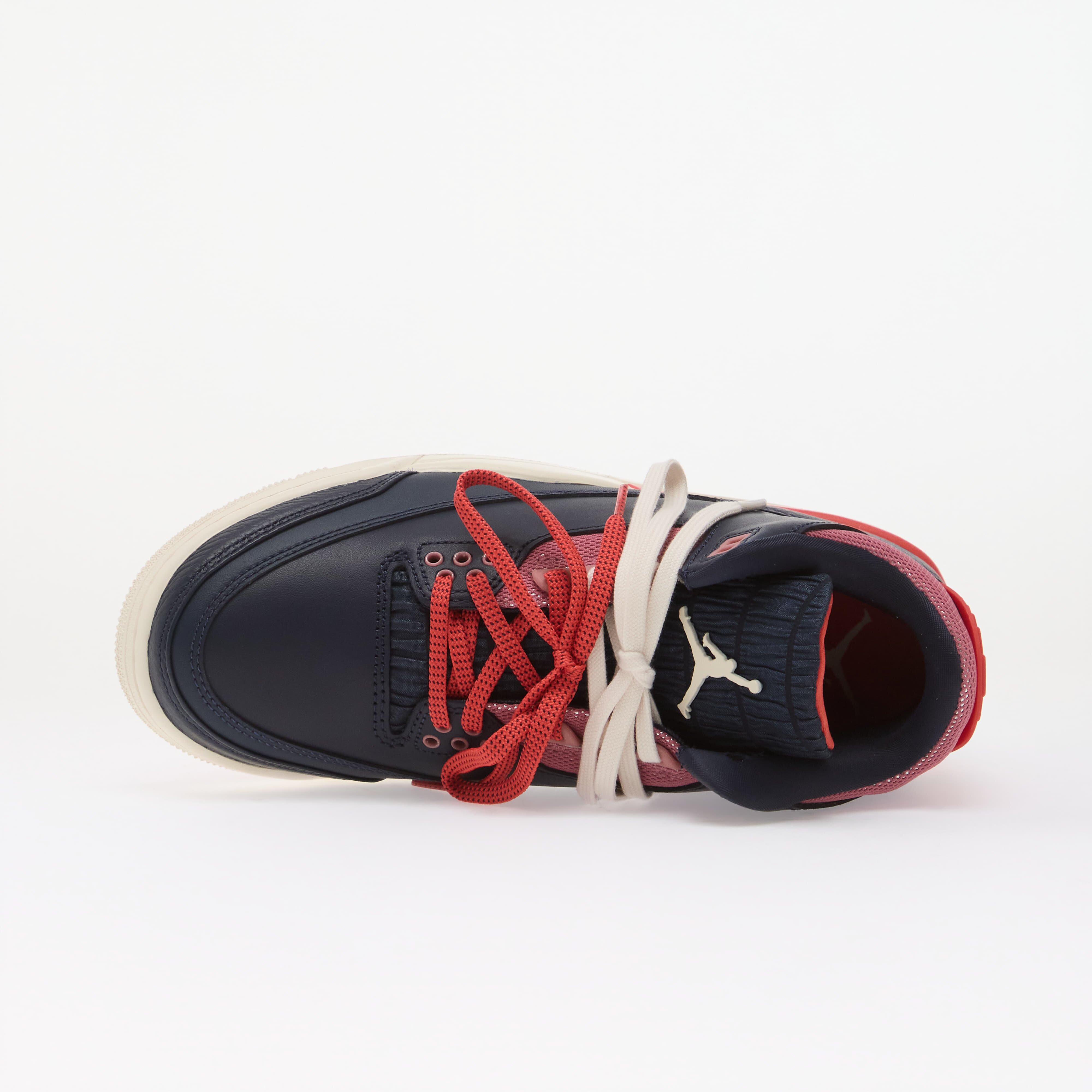 Jordan Сникърси Air 3 Retro "Sports Renaissance" Obsidian/ Chalk/ Track Red