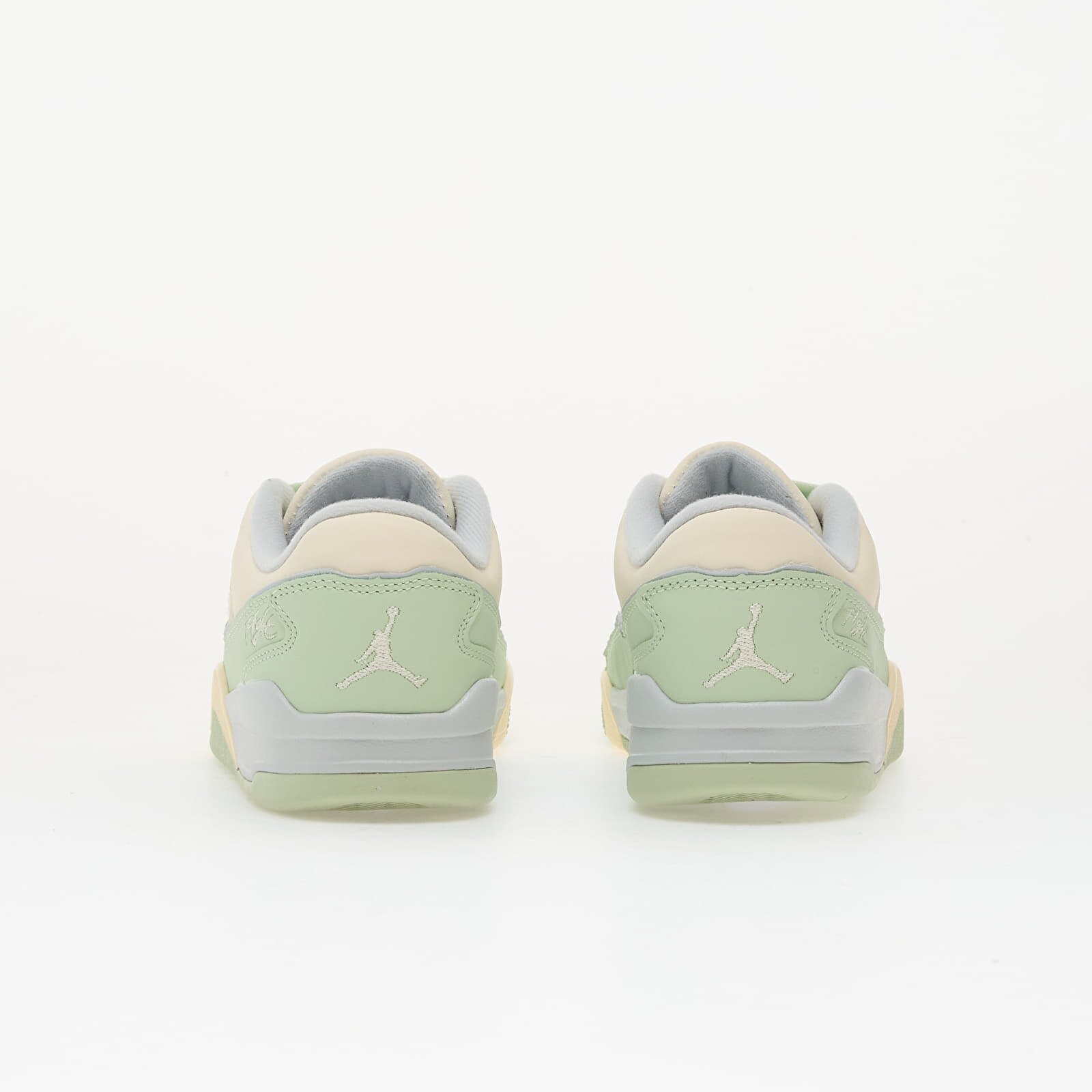 Jordan Сникърси Flight Court Pale Ivory/ Jade Aura-Aura-Muslin