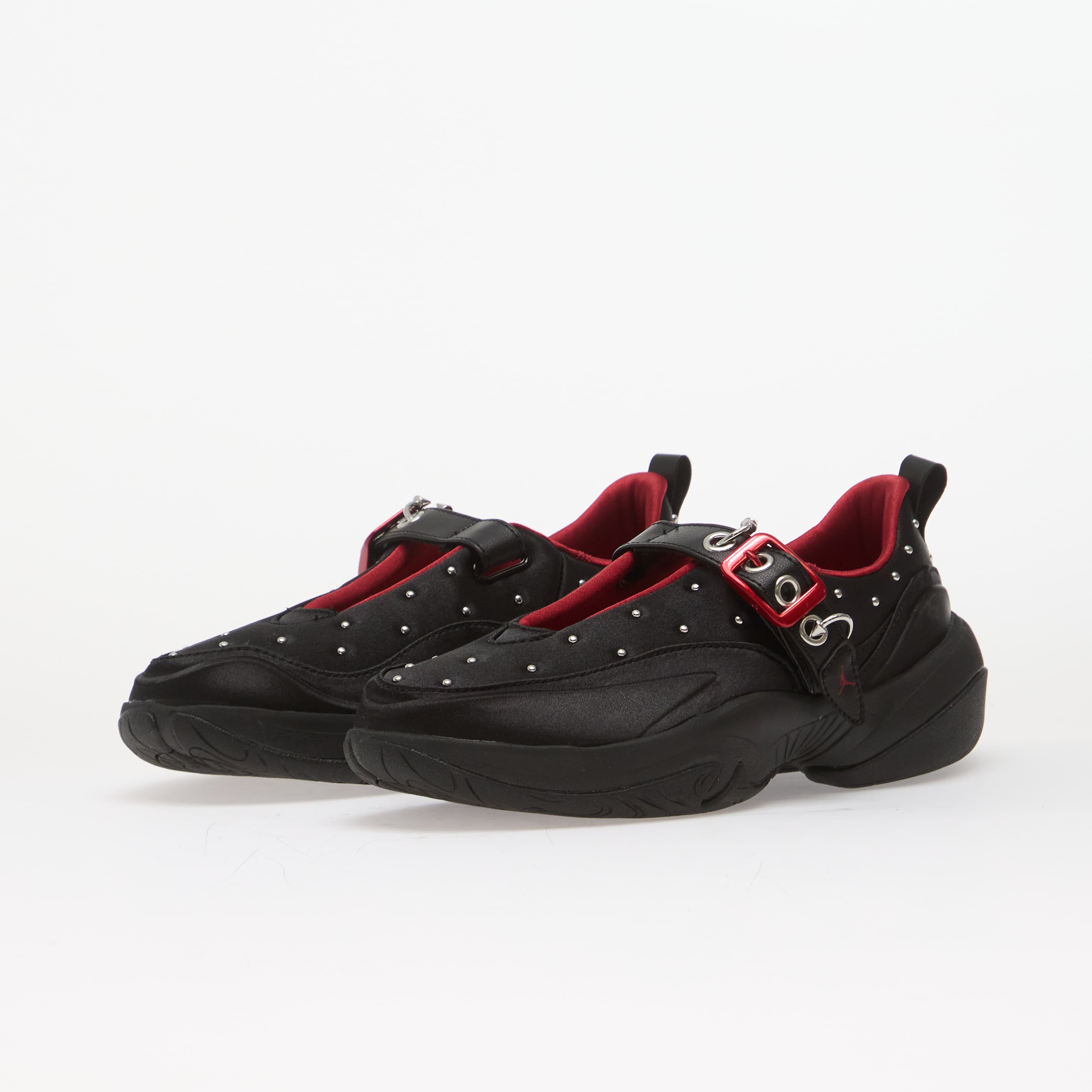 Jordan Сникърси Pointe White/ University Red-Black