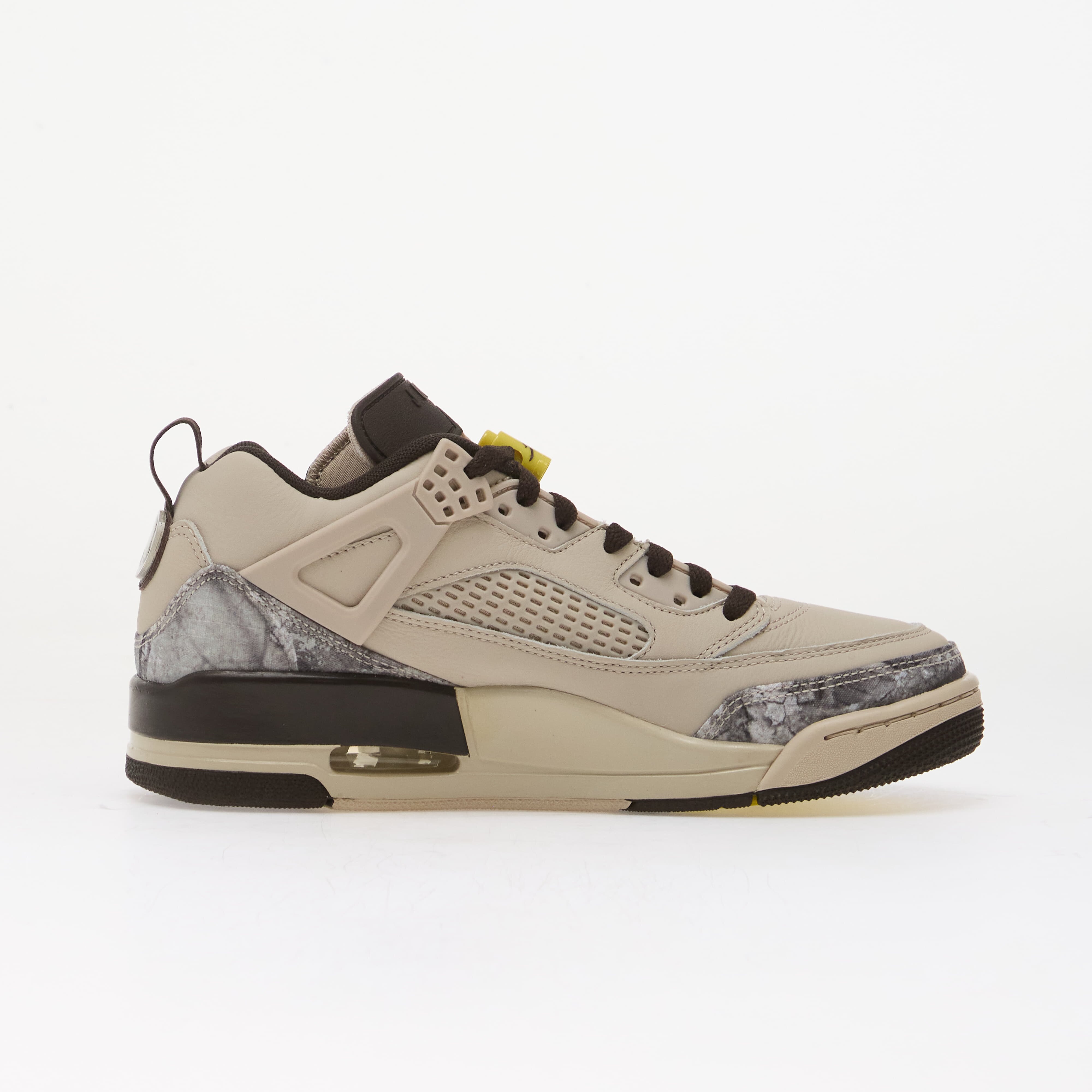 Jordan Сникърси Spizike Low Cream II/ Velvet Brown-Bright Citron