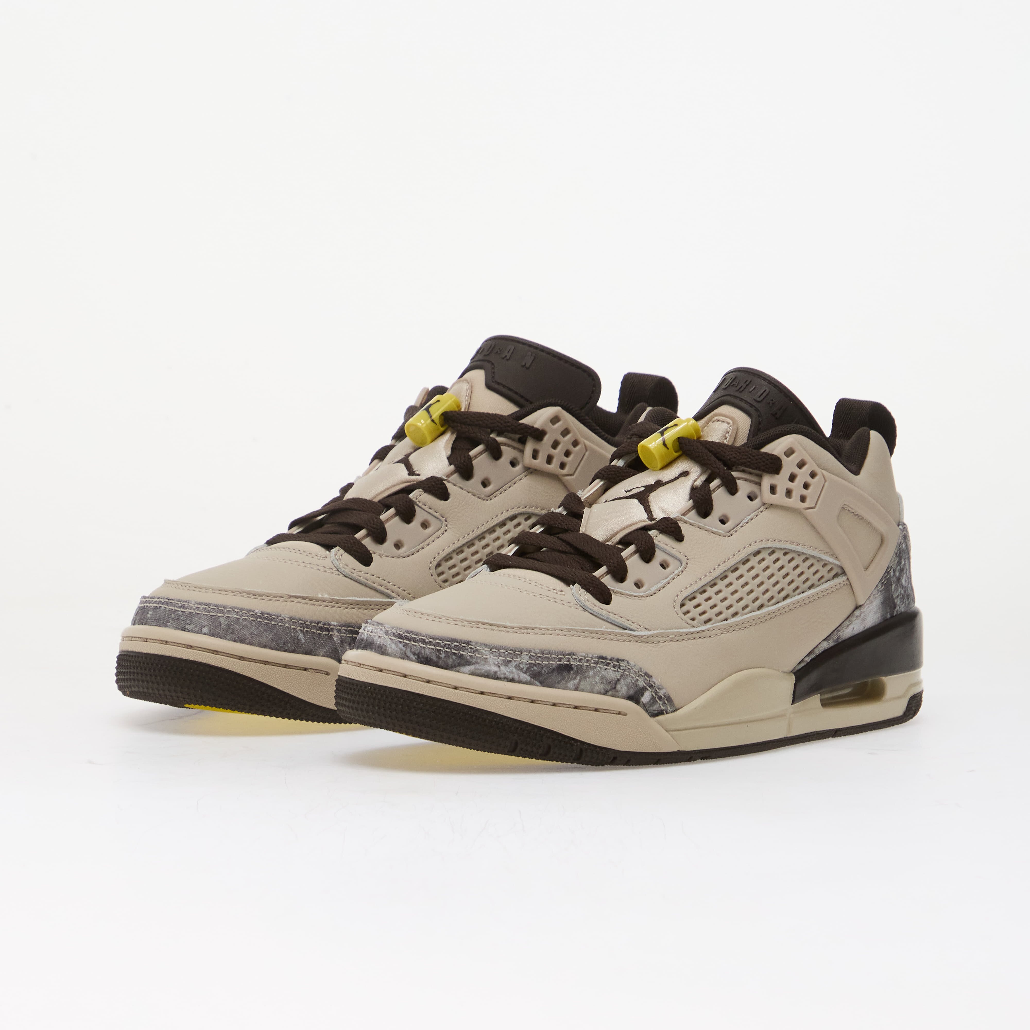 Jordan Сникърси Spizike Low Cream II/ Velvet Brown-Bright Citron