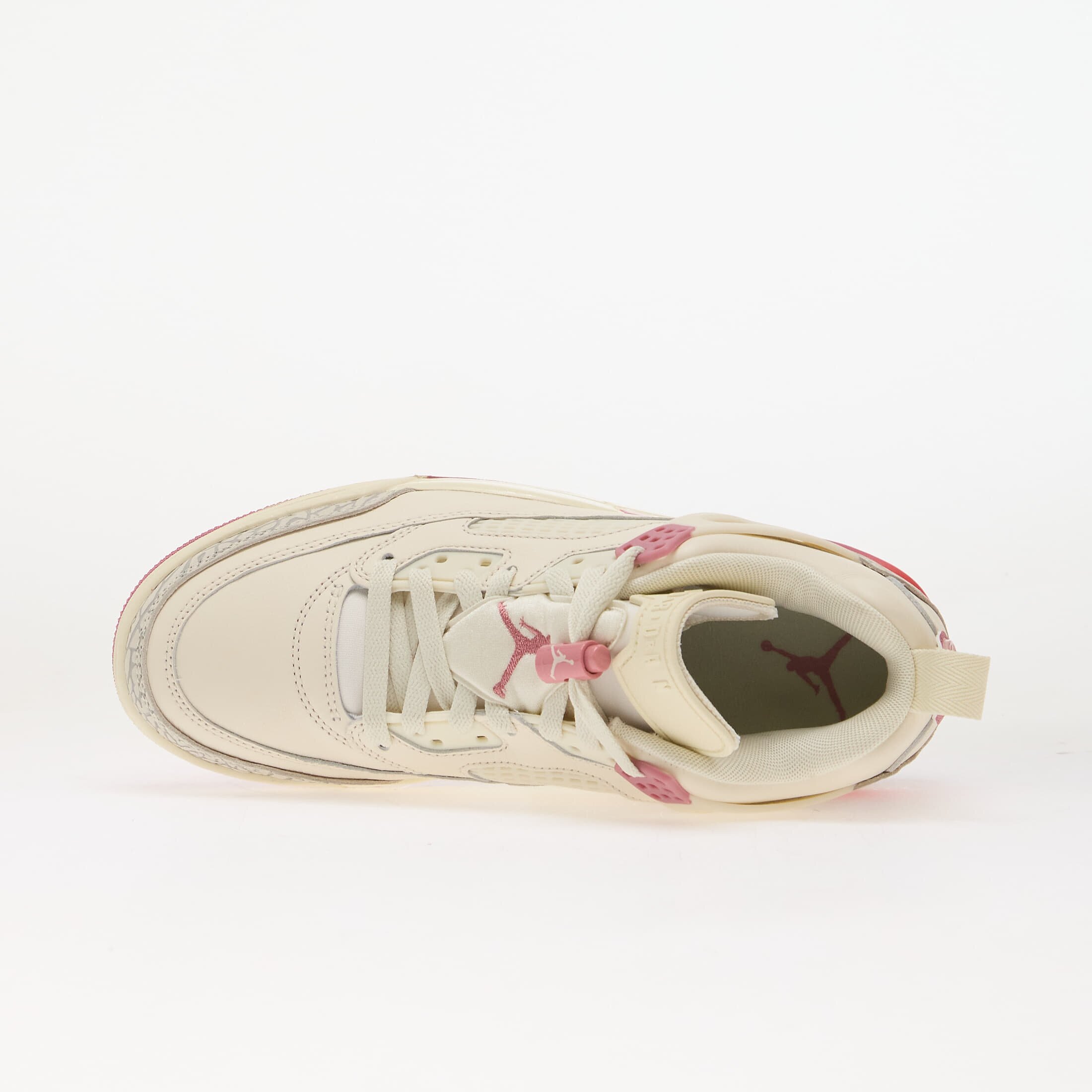 Jordan Сникърси Spizike Low Pale Ivory/ Desert Berry-Track Red
