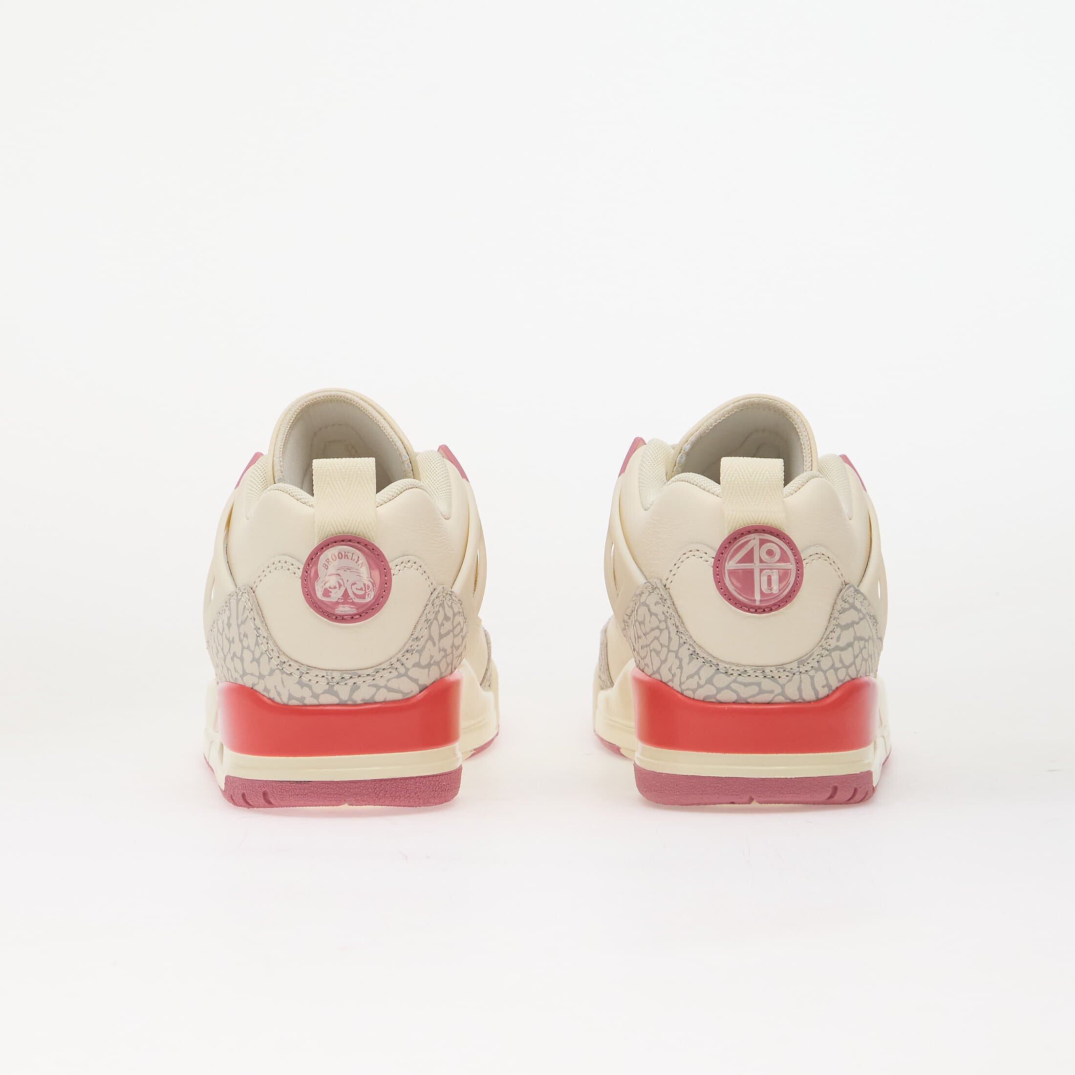 Jordan Сникърси Spizike Low Pale Ivory/ Desert Berry-Track Red