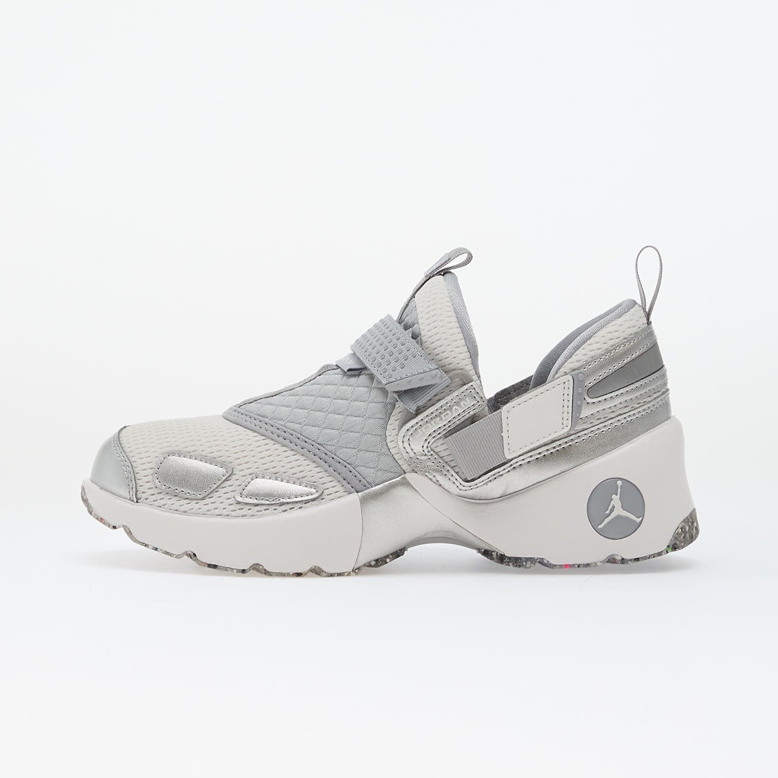 Jordan Сникърси Trunner Lx Wolf Grey/ Summit White-Reflective Slvr