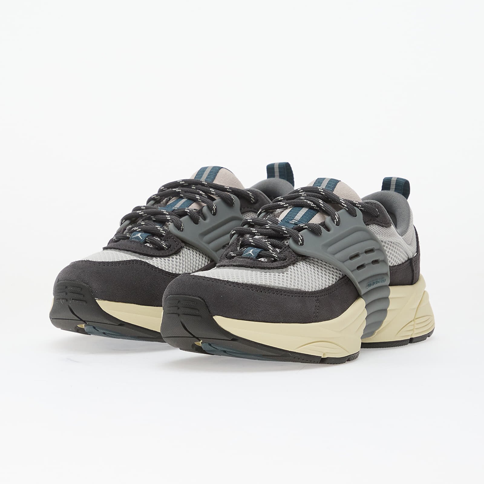 Jordan Сникърси Trunner Photon Dust/ Ash Green-Anthracite
